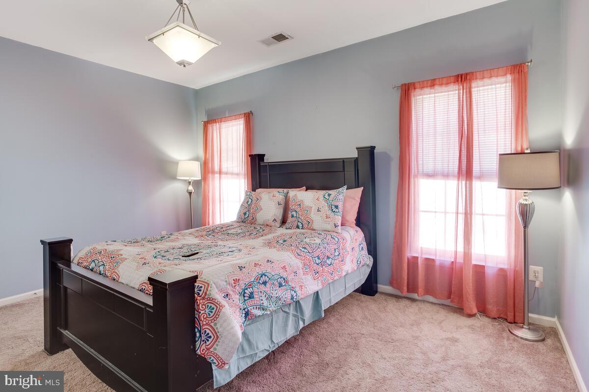 BRENTWOOD - Residential