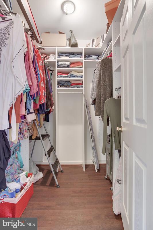 BRENTWOOD - Residential