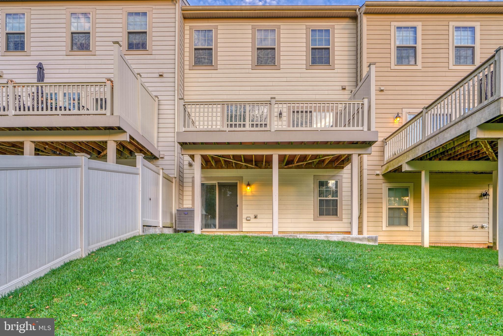 HUNT VALLEY - Residential Lease