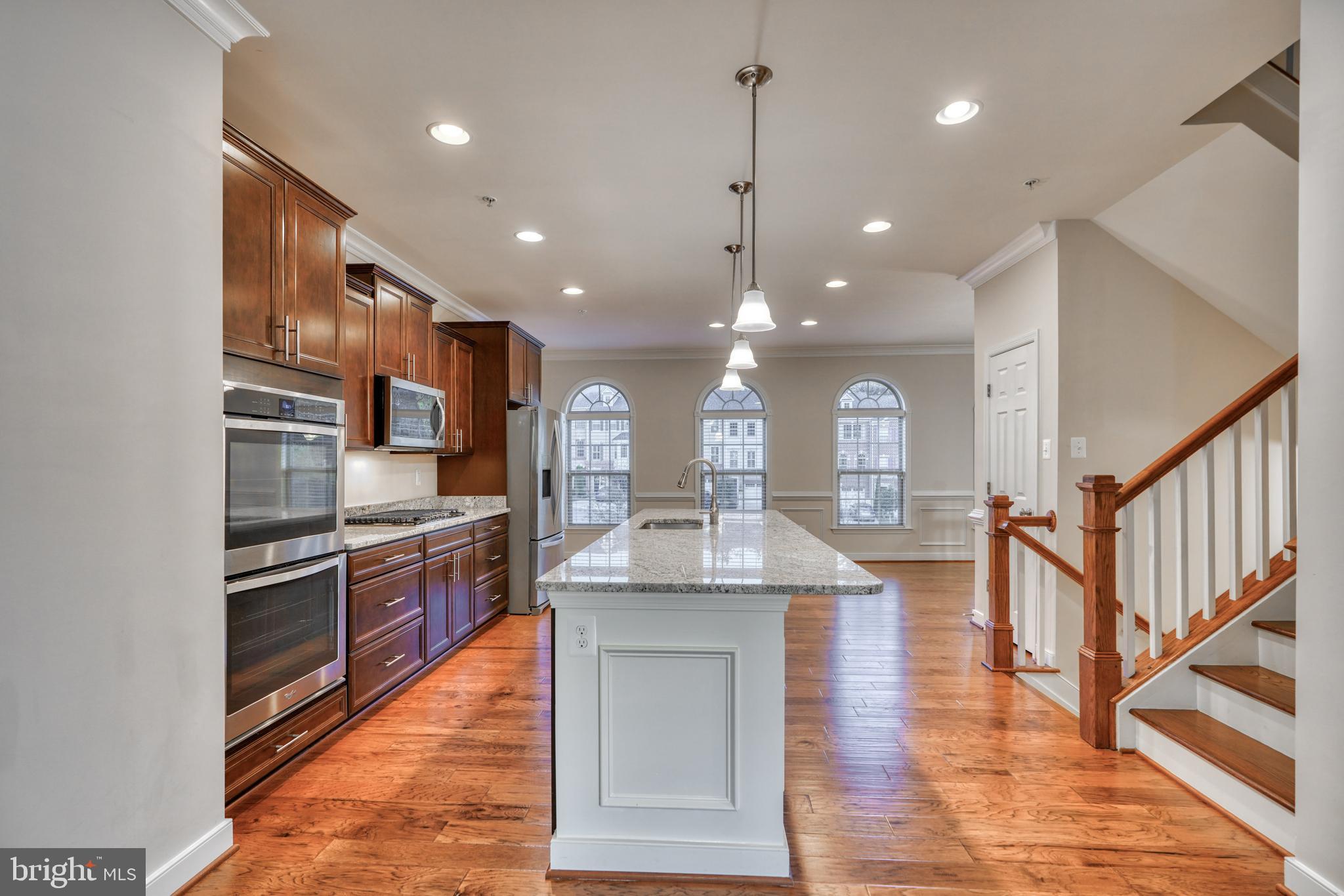 HUNT VALLEY - Residential Lease