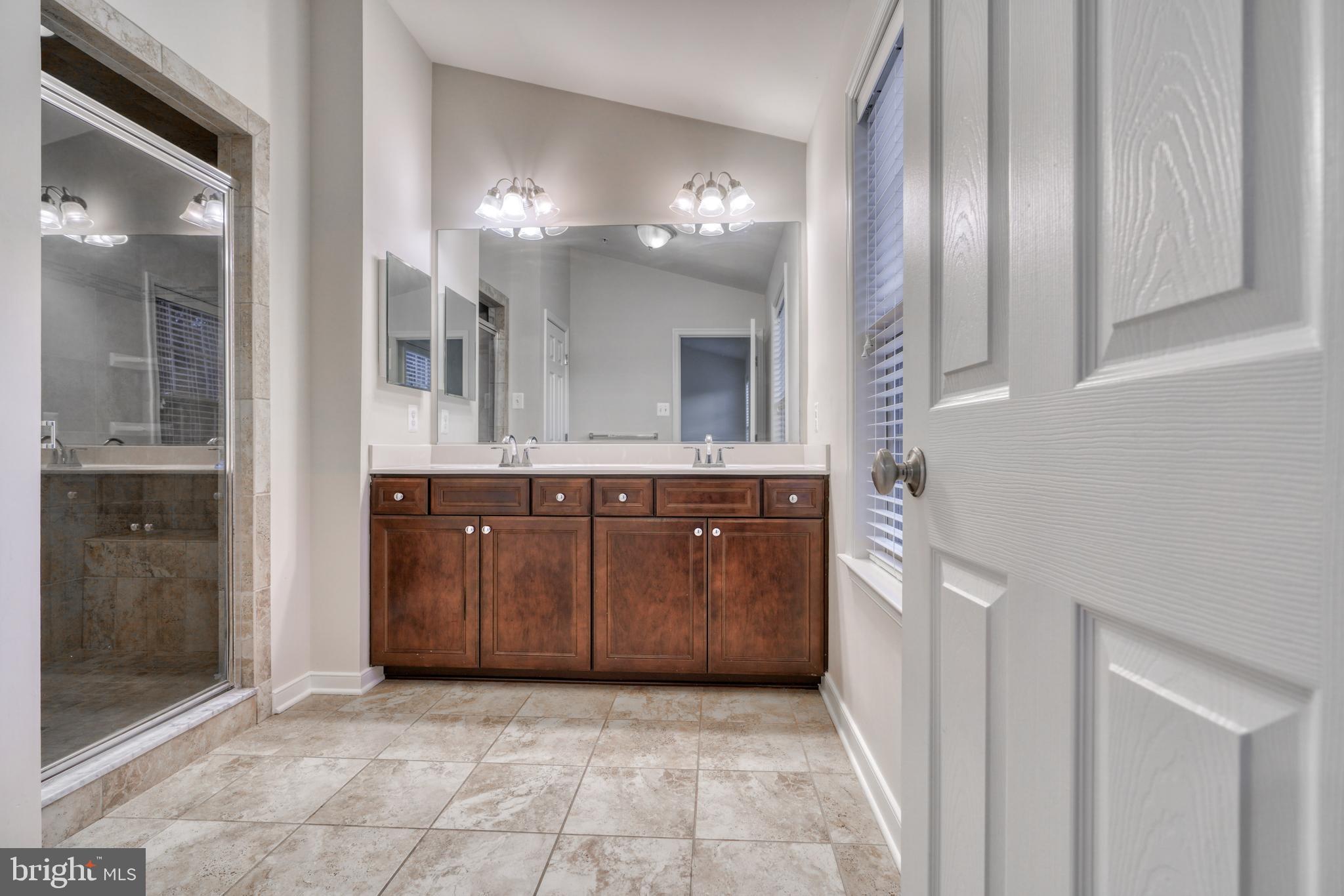 HUNT VALLEY - Residential Lease