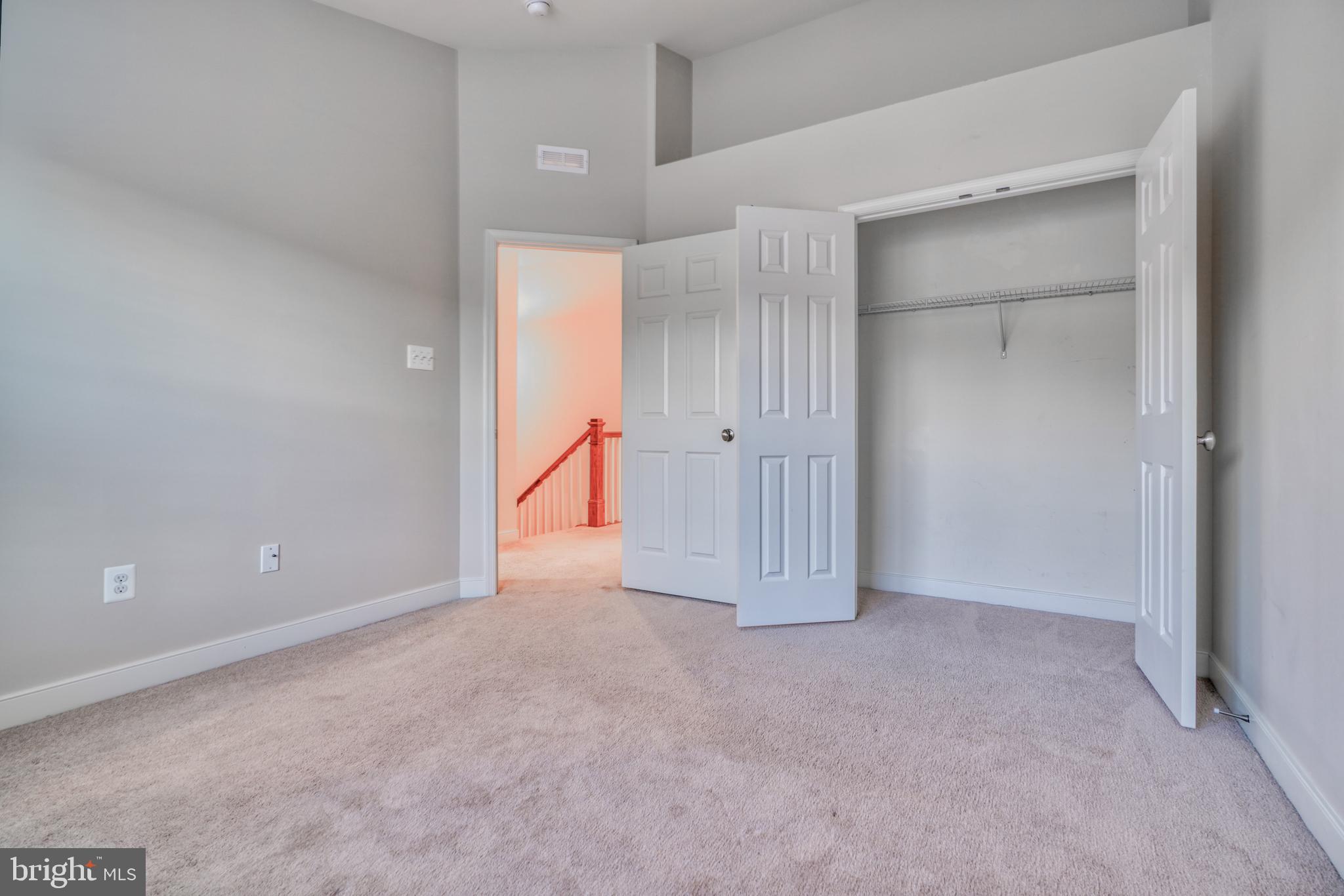 HUNT VALLEY - Residential Lease