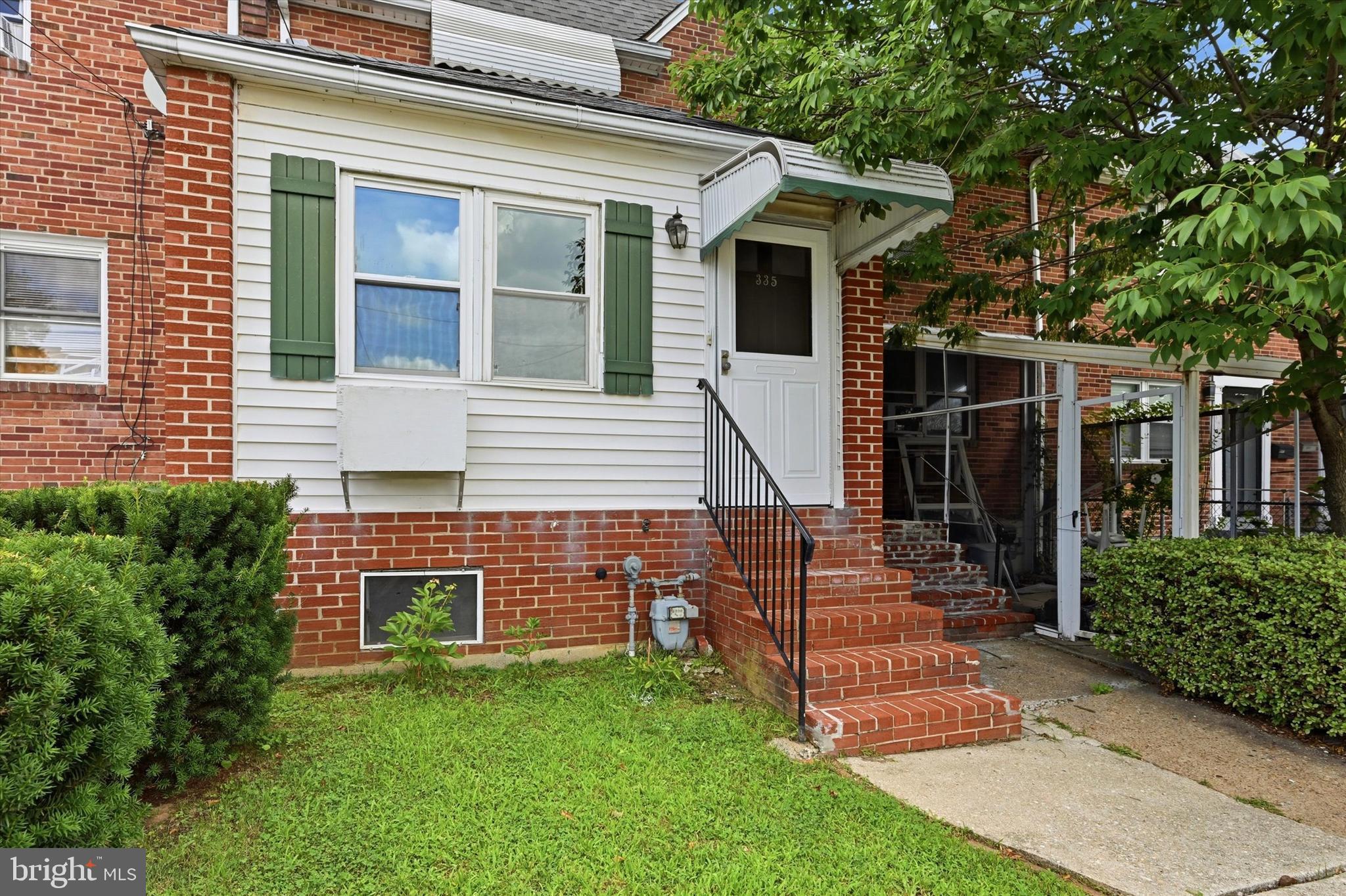 335 E 35TH STREET