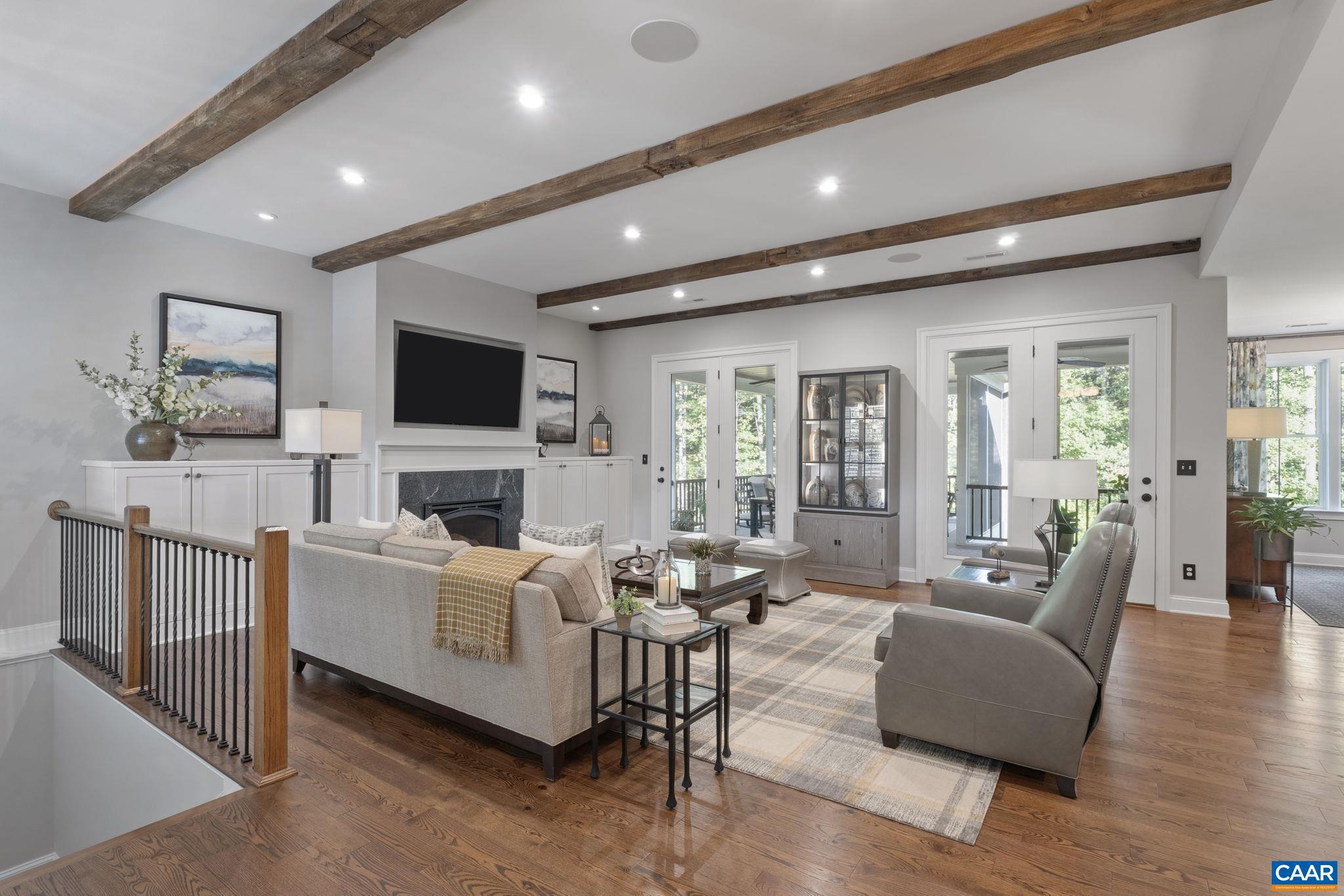 MEADOW BROOK - Residential