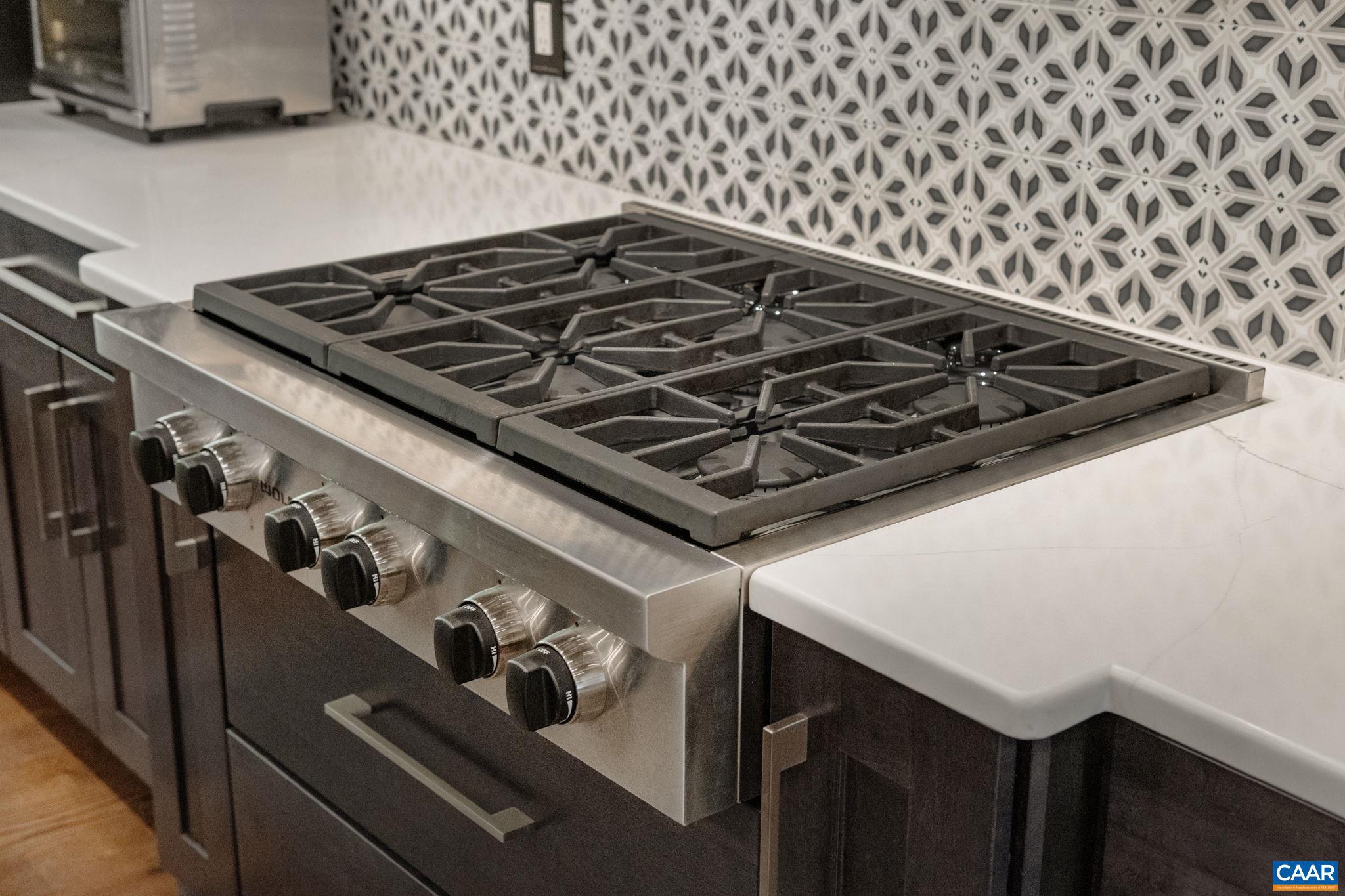 MEADOW BROOK - Residential