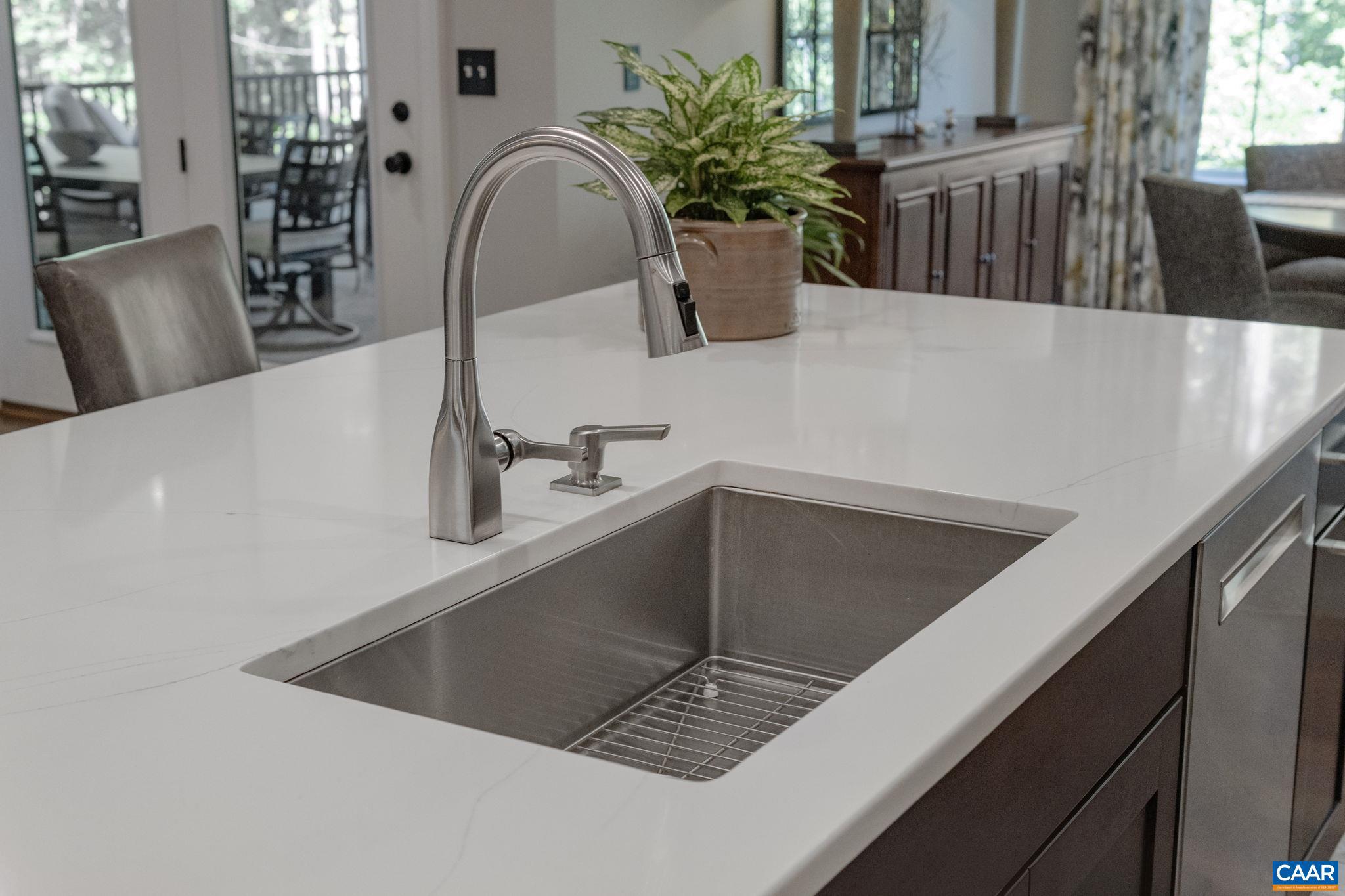 MEADOW BROOK - Residential