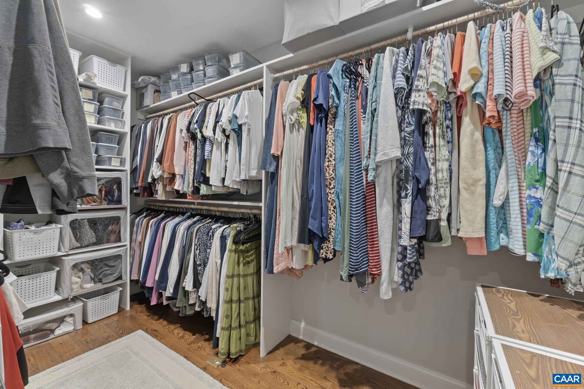 MEADOW BROOK - Residential