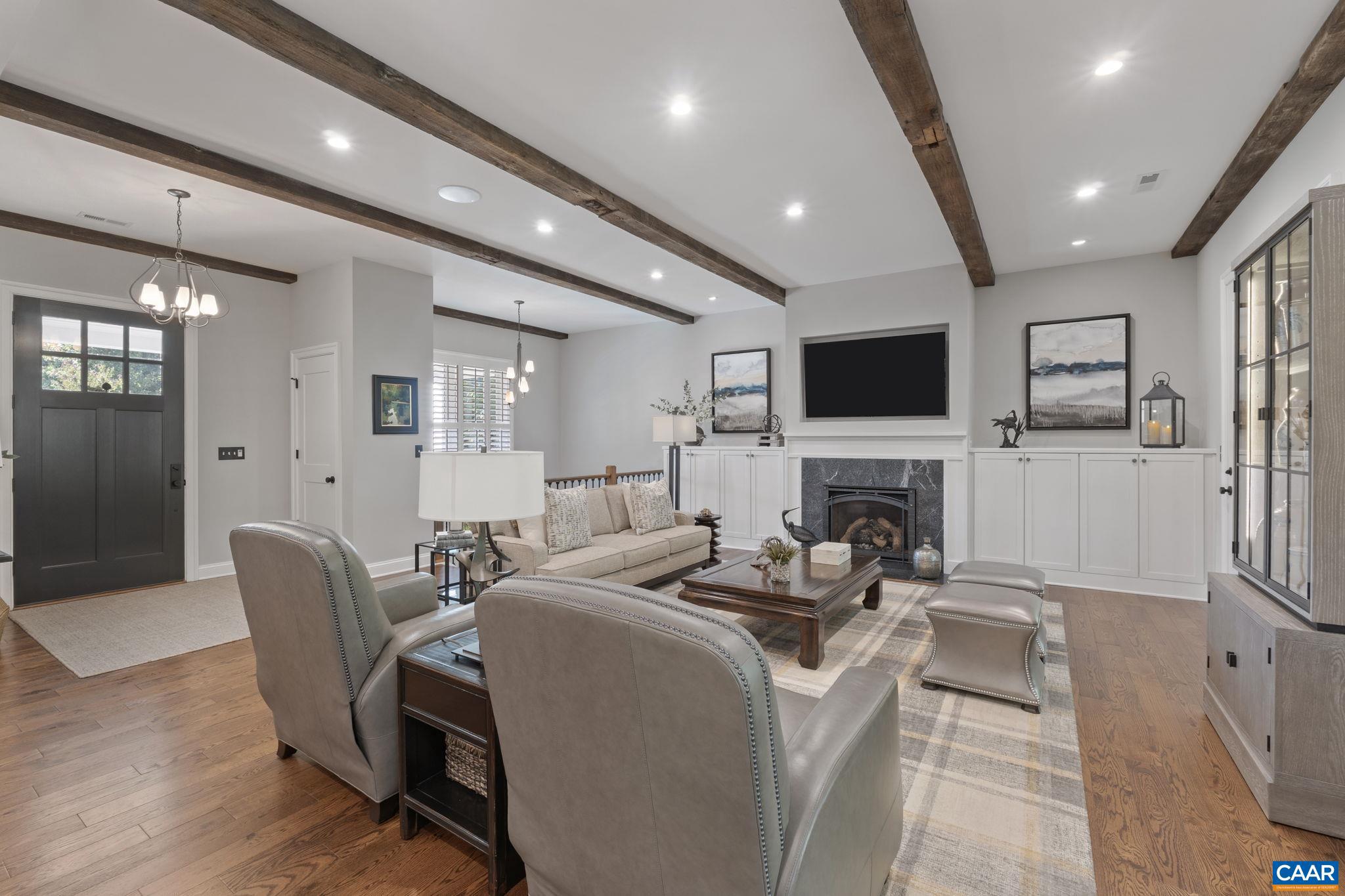 MEADOW BROOK - Residential