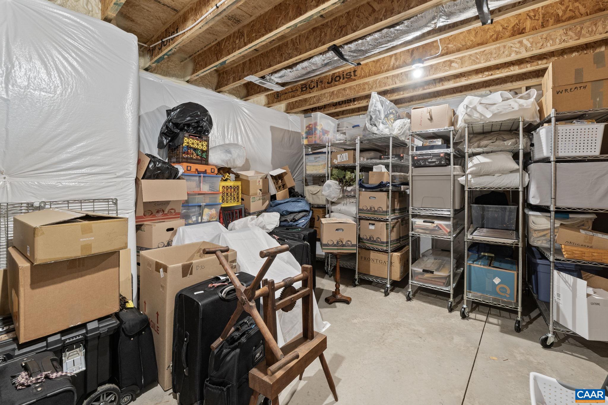 MEADOW BROOK - Residential