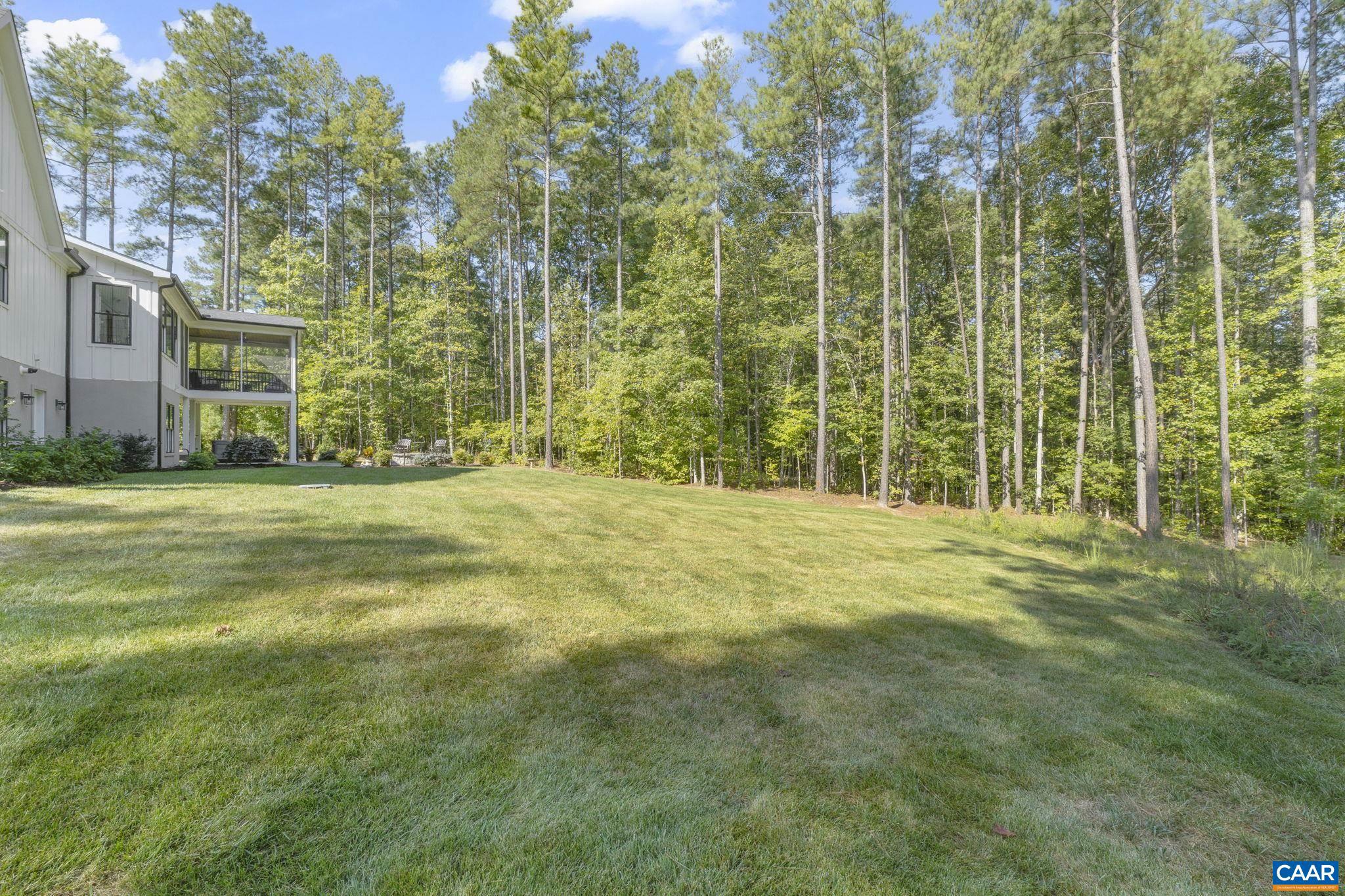 MEADOW BROOK - Residential