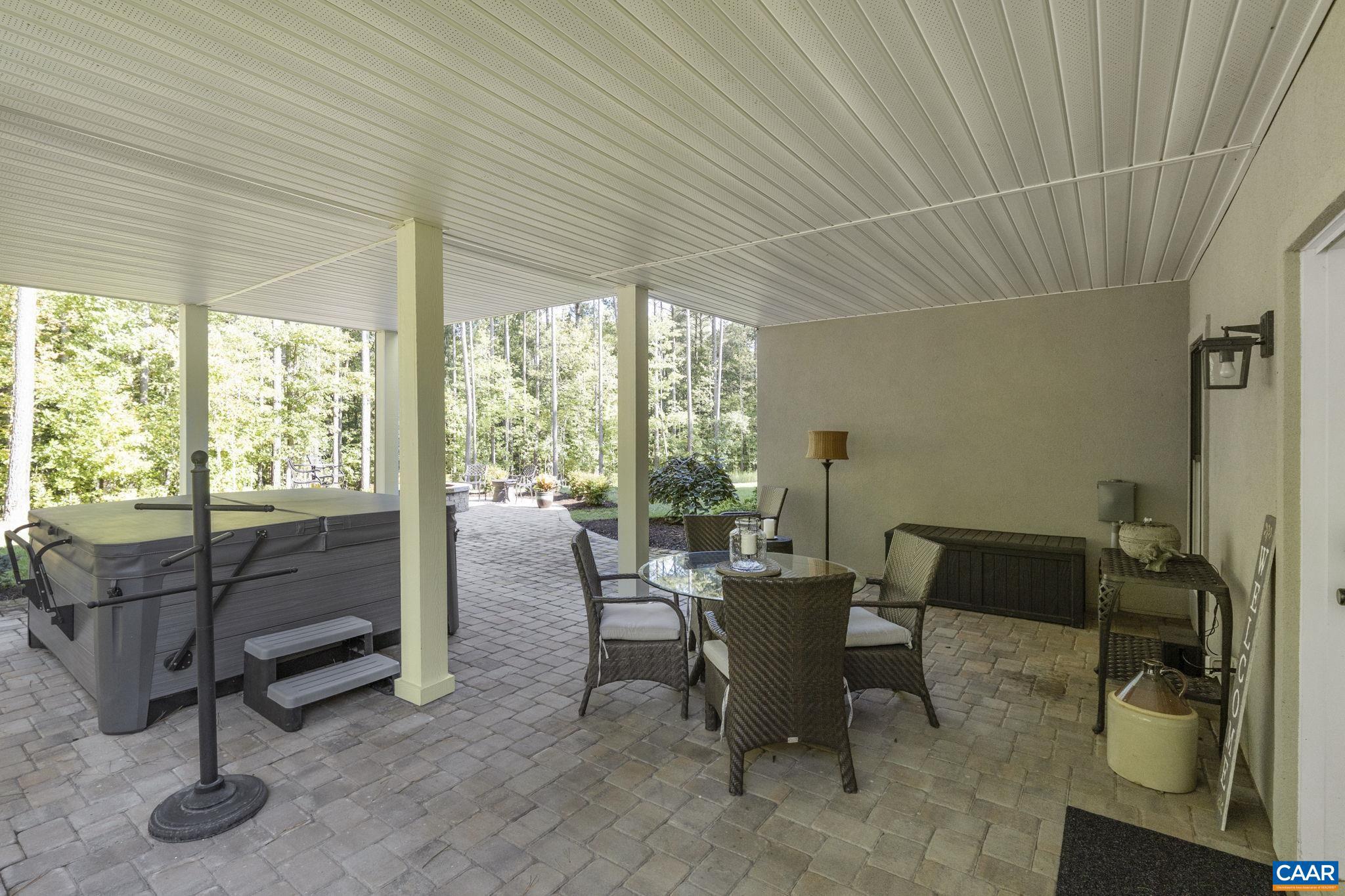 MEADOW BROOK - Residential