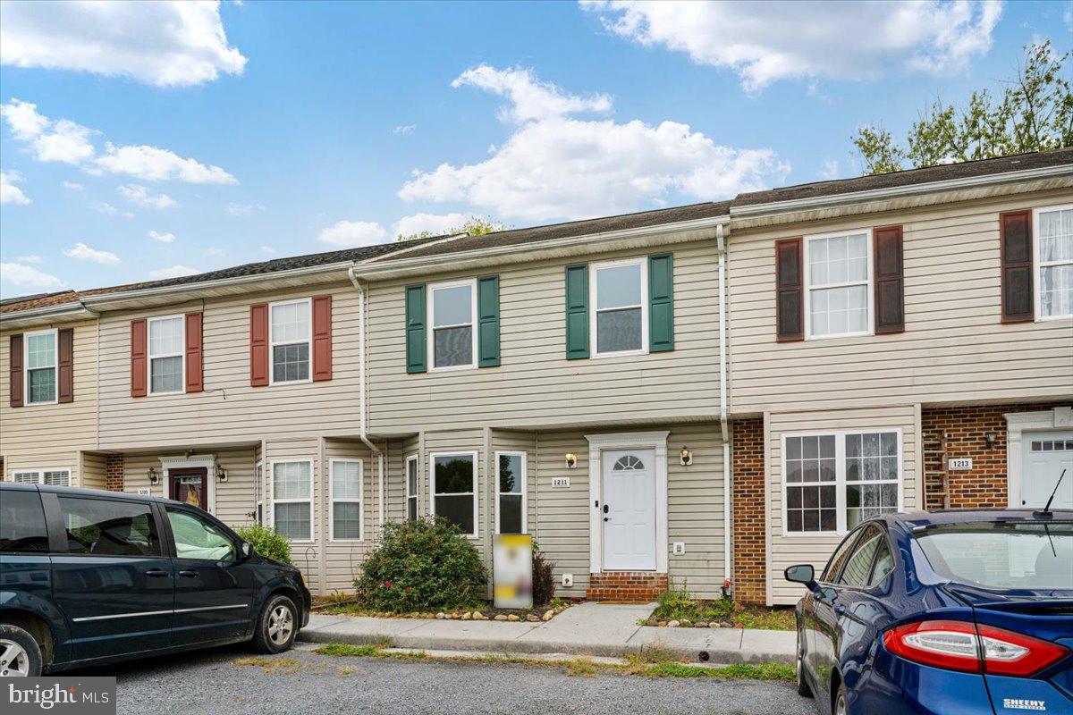 1211 JULIE COURT