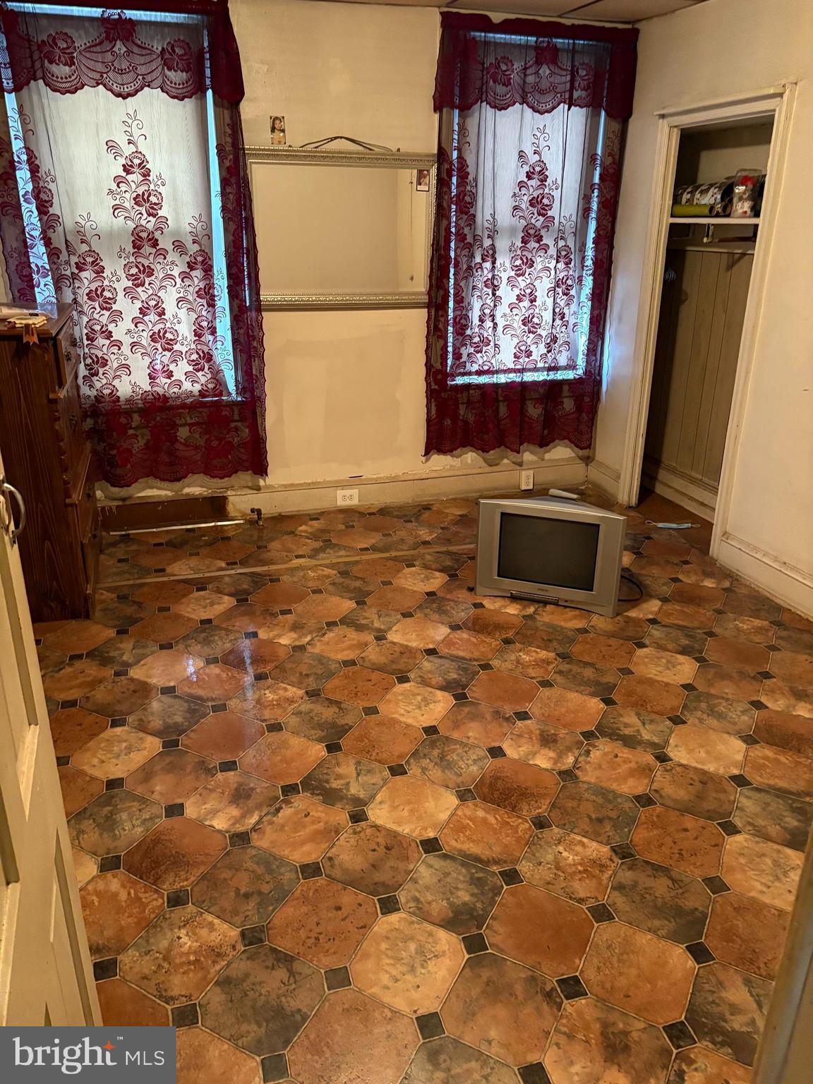 KENSINGTON - Residential