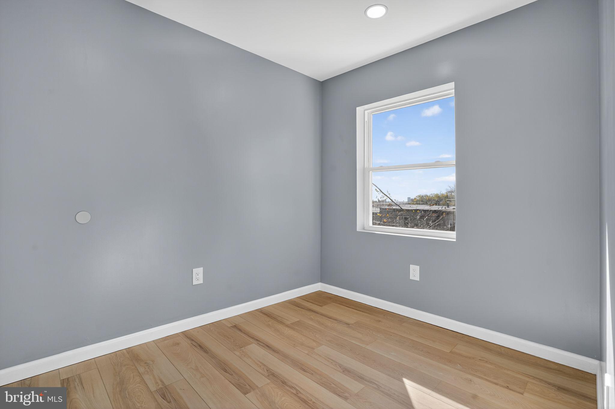 WAVERLY - Residential