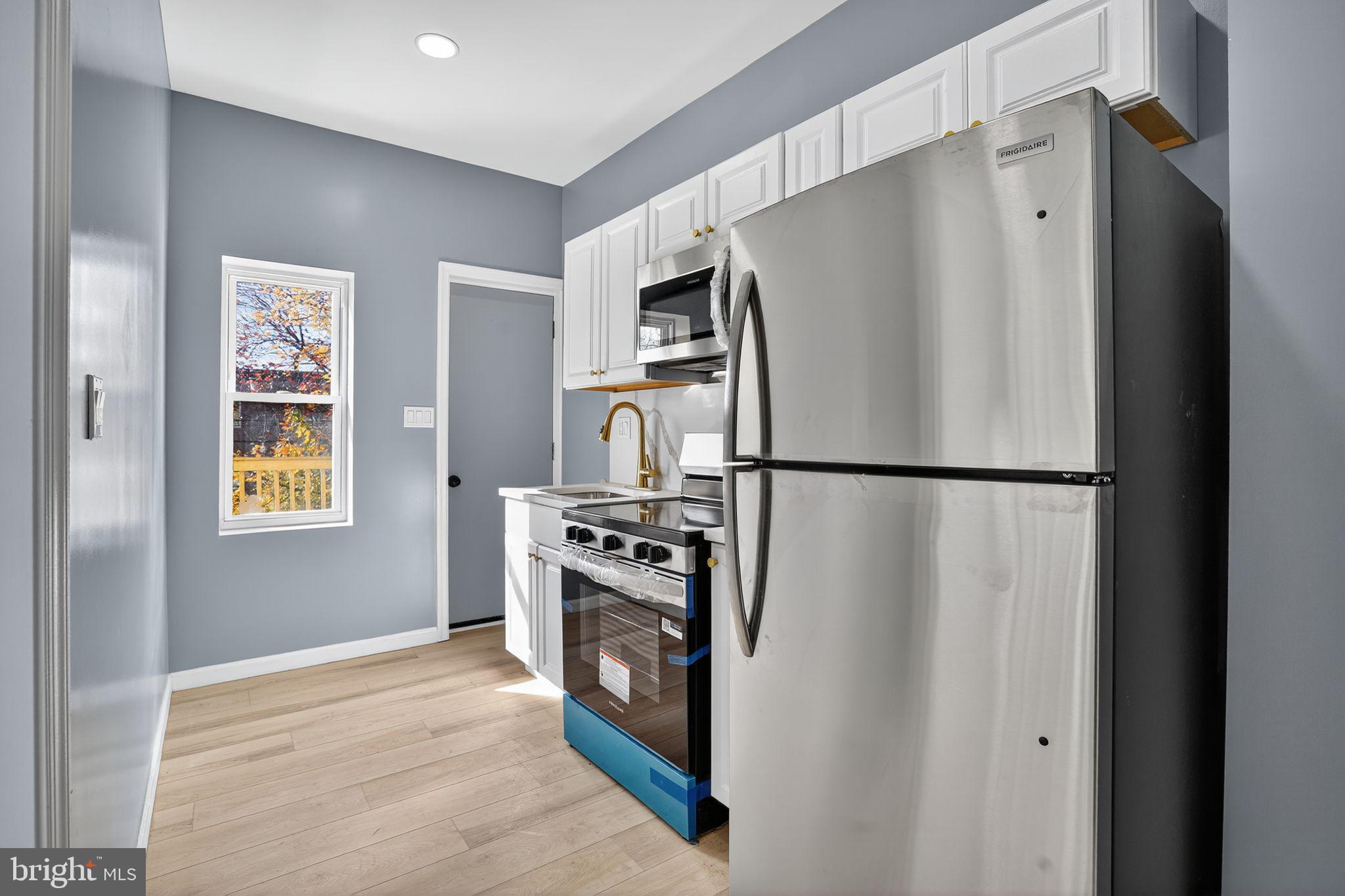 WAVERLY - Residential