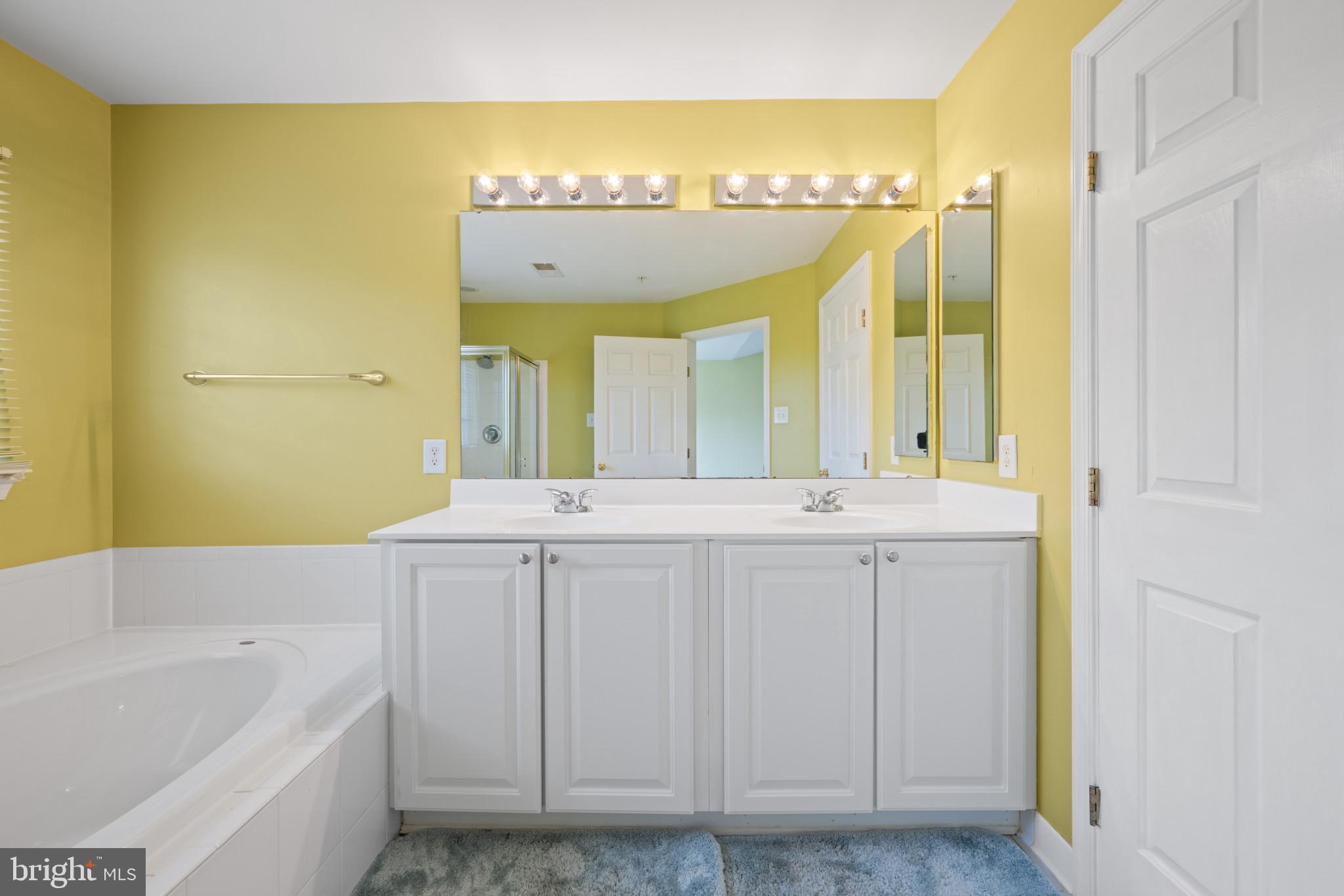 WAVERLY WOODS - Residential Lease