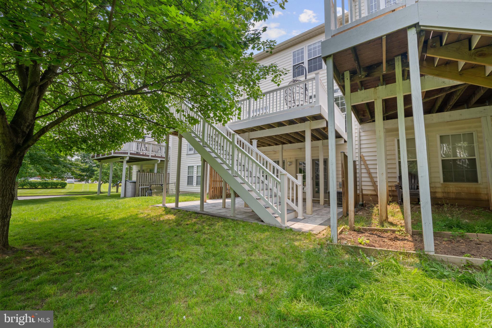 WAVERLY WOODS - Residential Lease