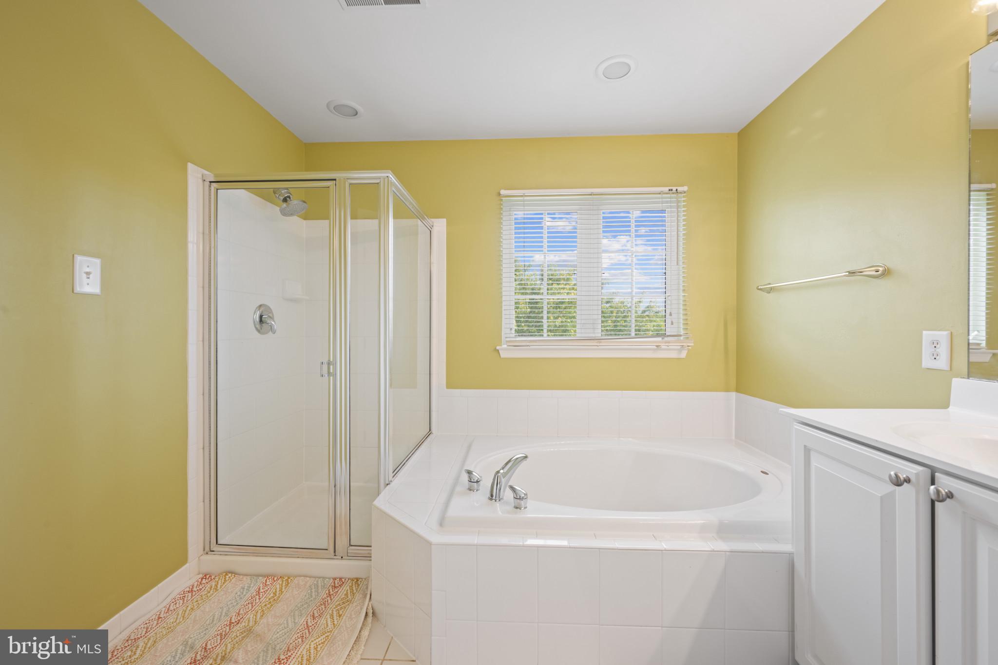 WAVERLY WOODS - Residential Lease