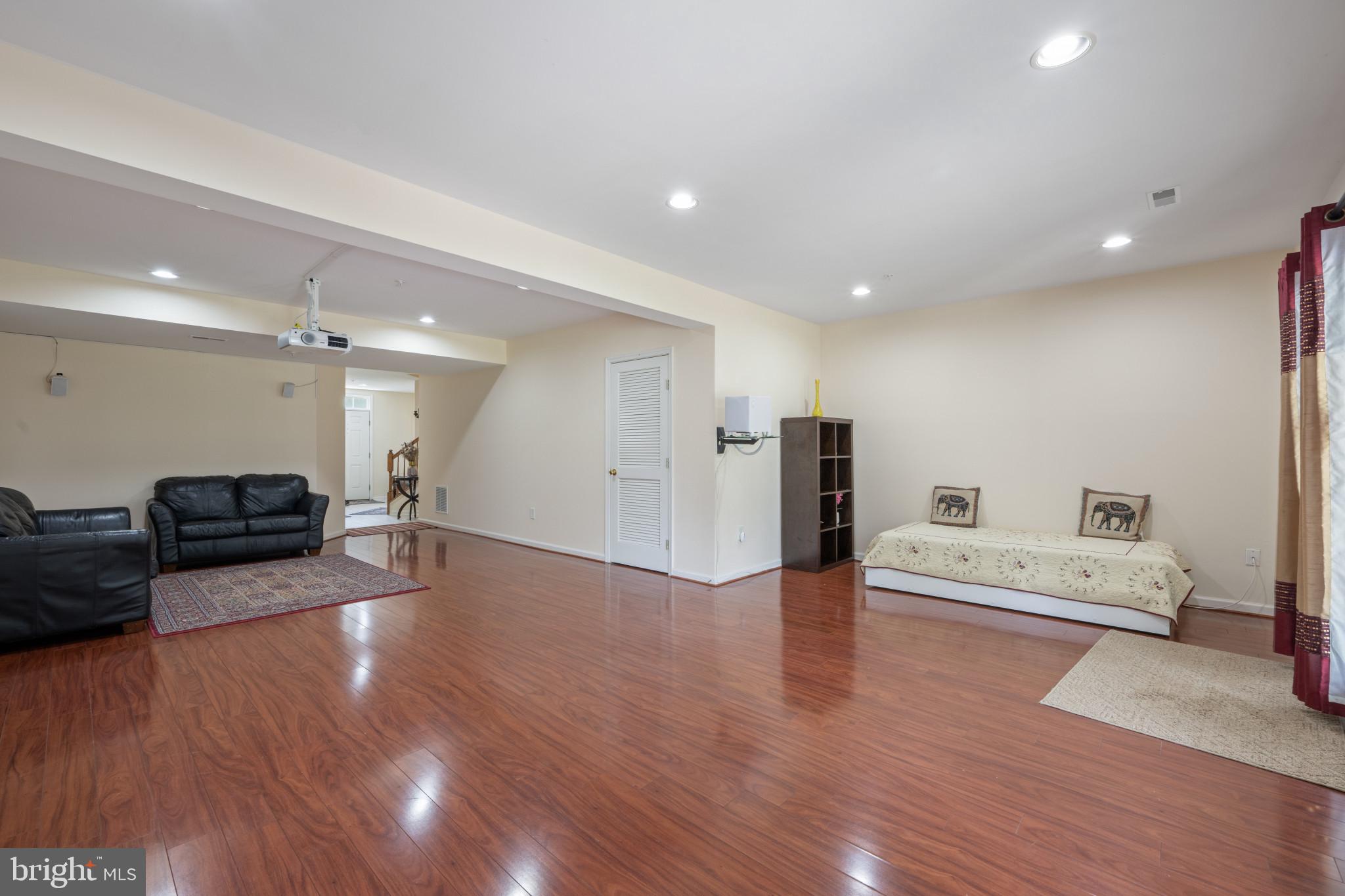 WAVERLY WOODS - Residential Lease