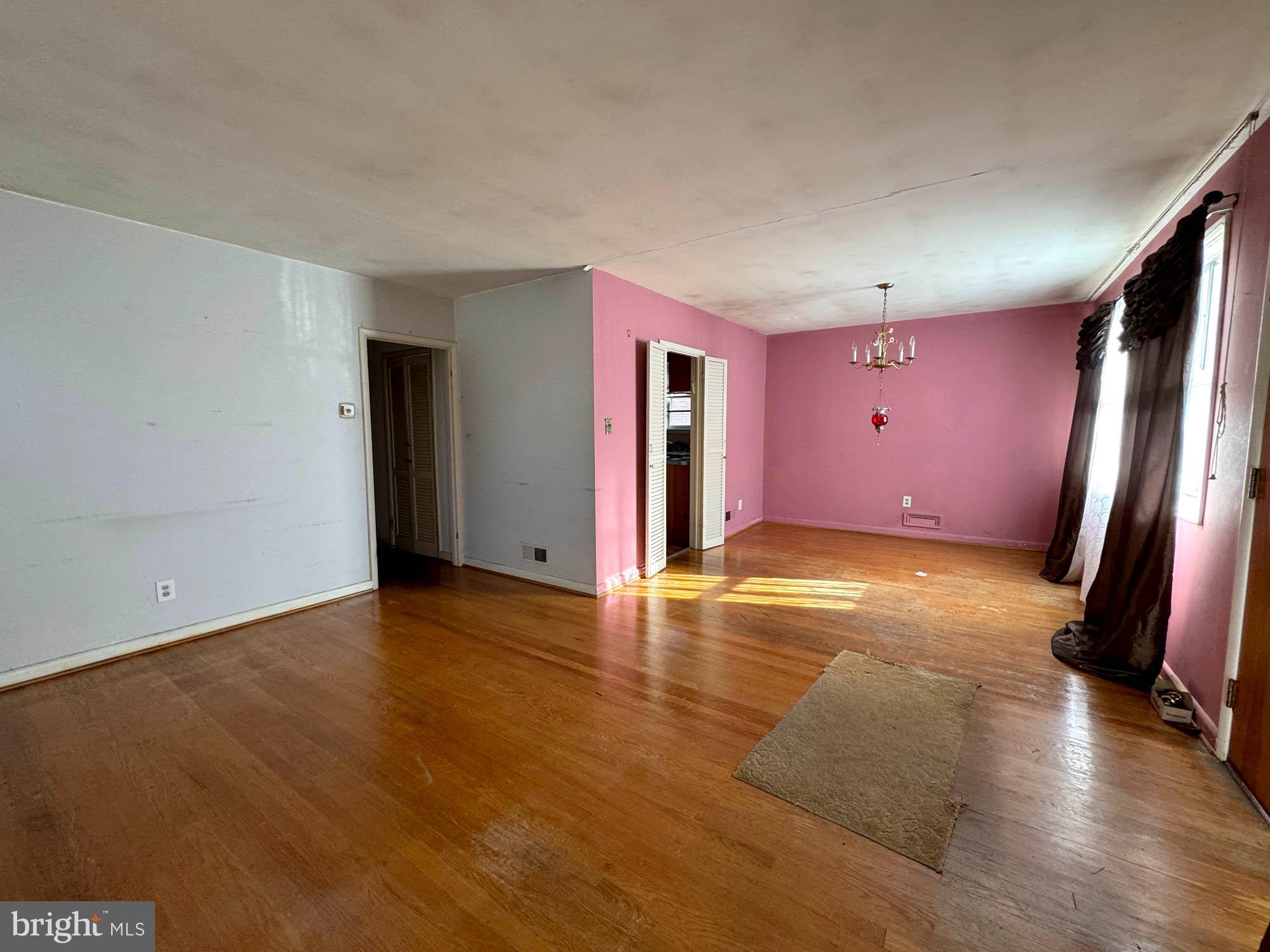 MOUNT WASHINGTON - Residential