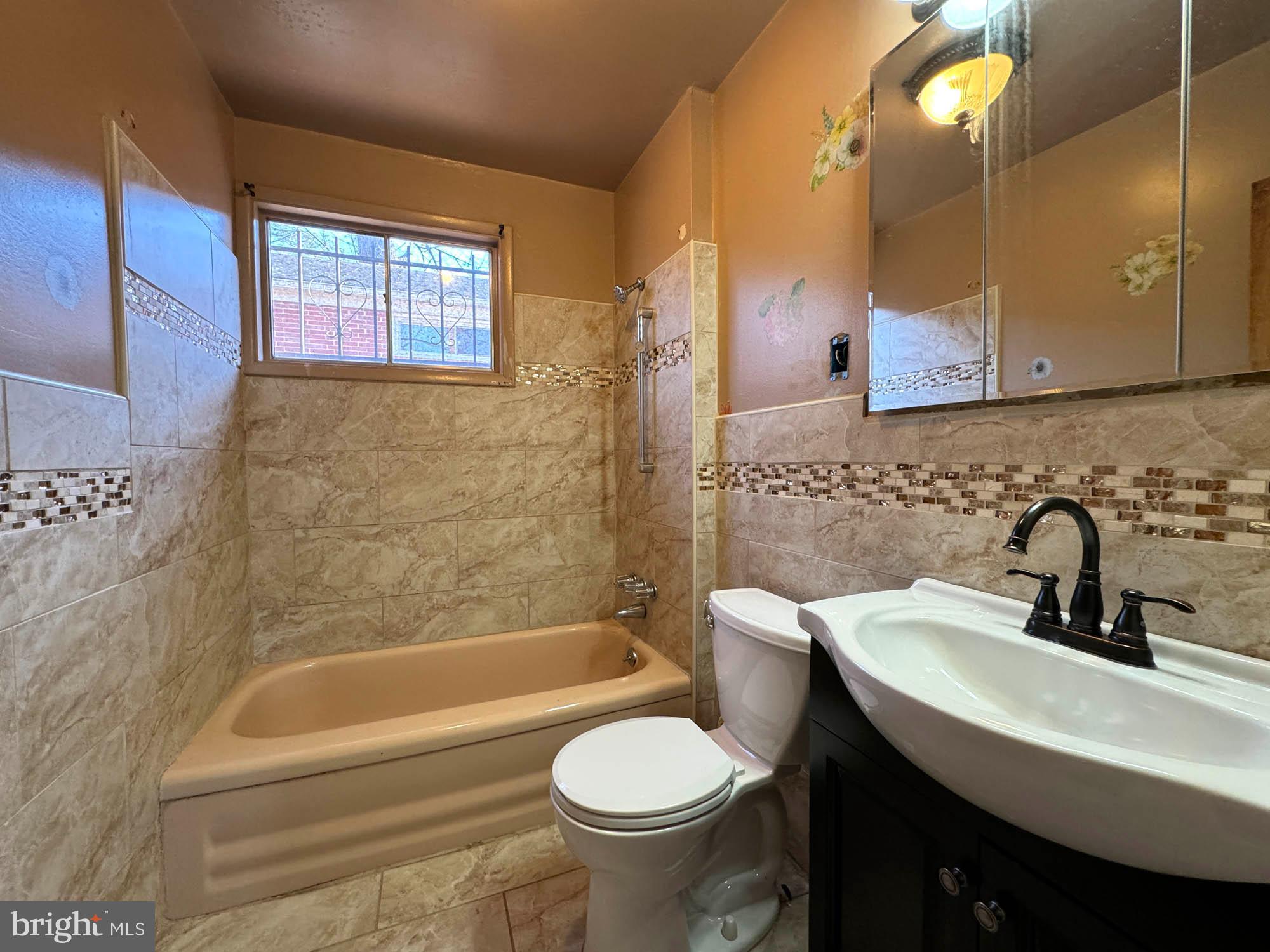 MOUNT WASHINGTON - Residential