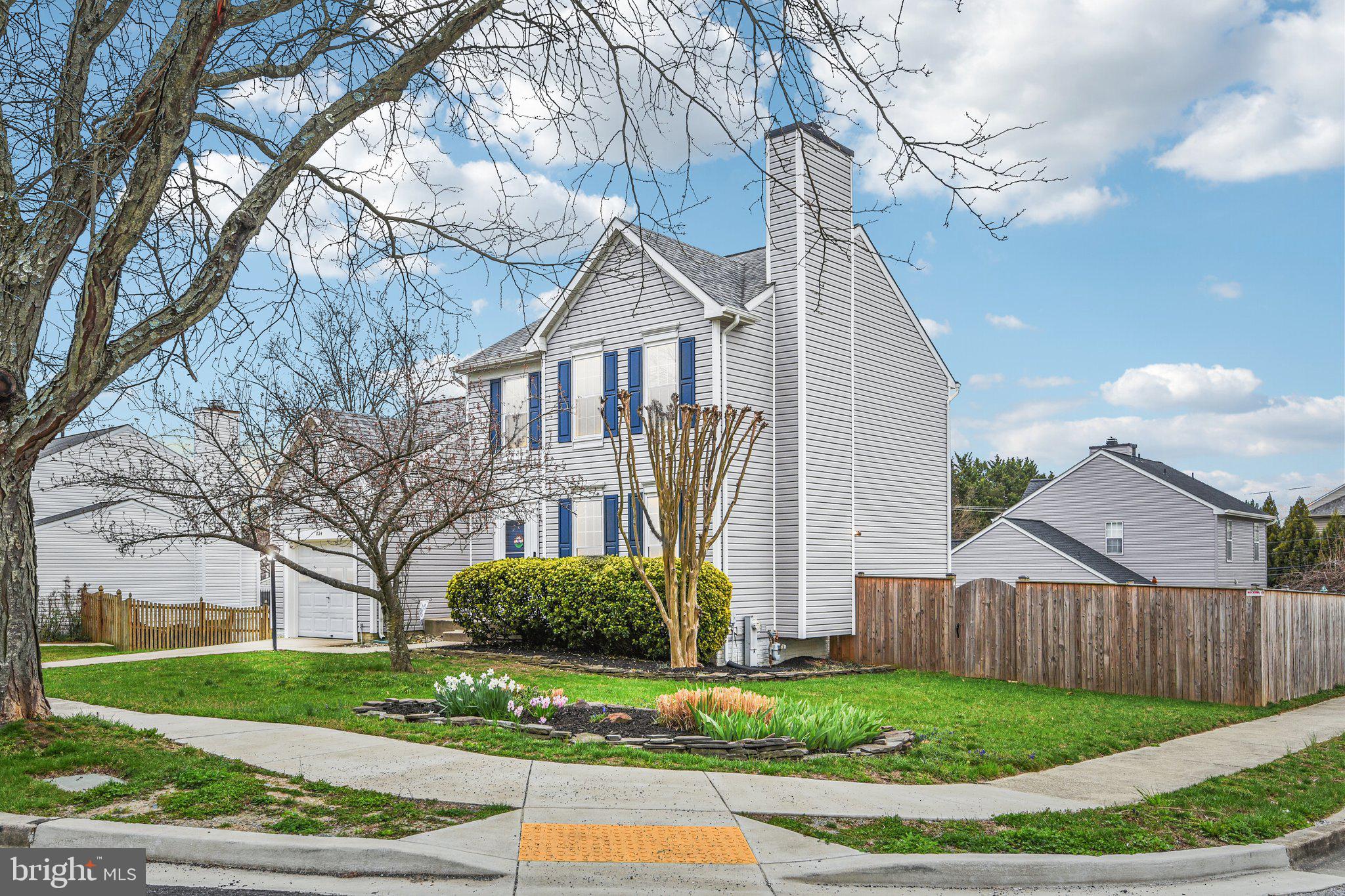 FOUR SEASONS ESTATES - Residential