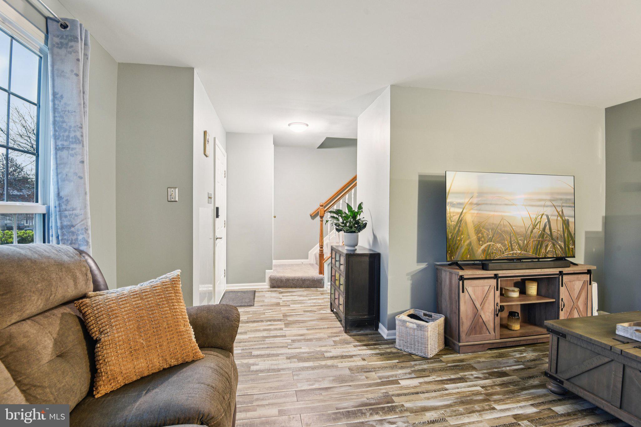 FOUR SEASONS ESTATES - Residential