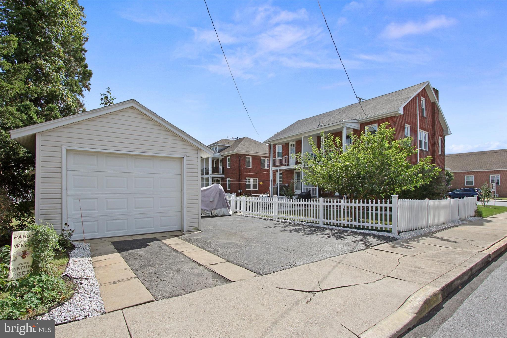 WEST YORK - Residential