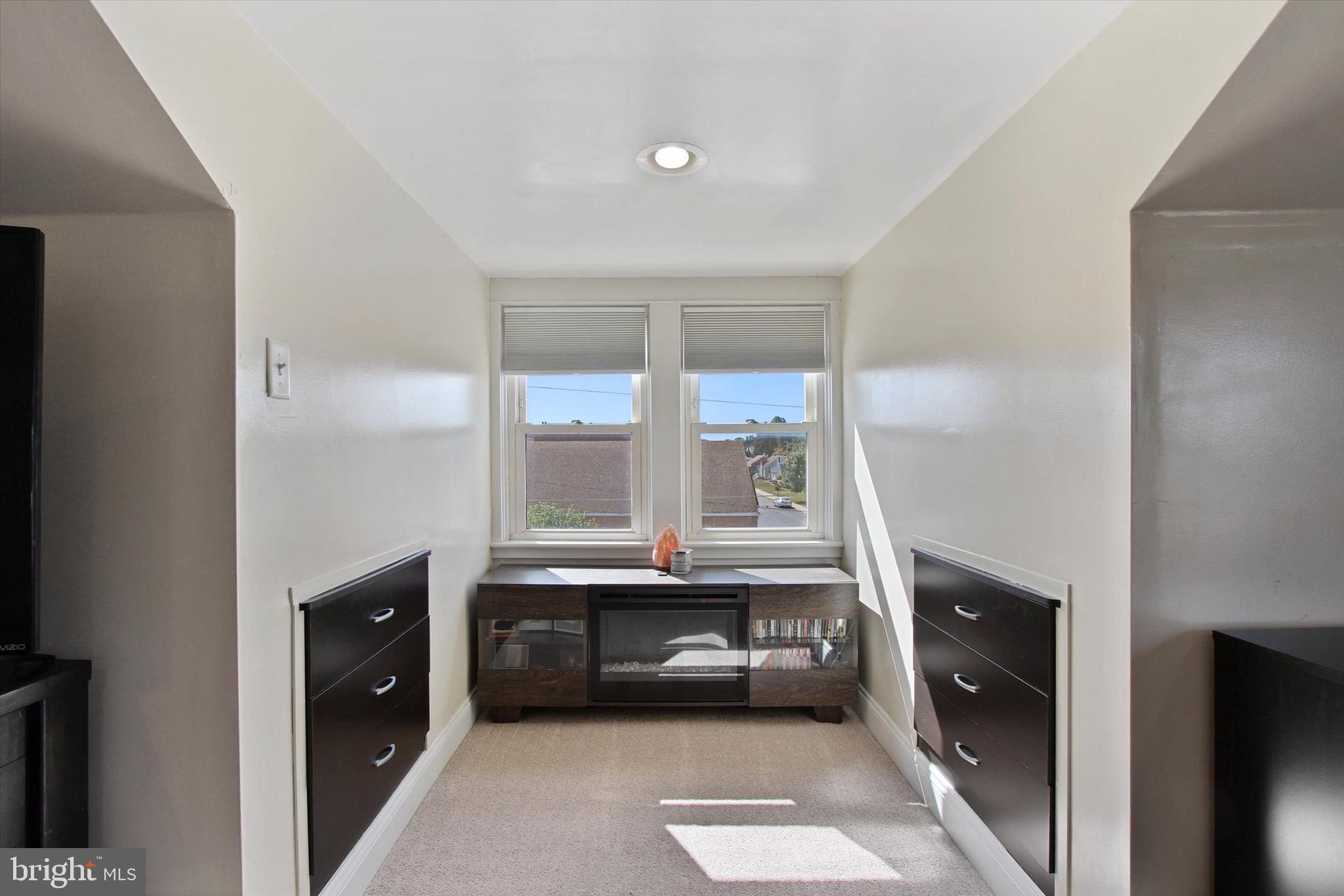 WEST YORK - Residential
