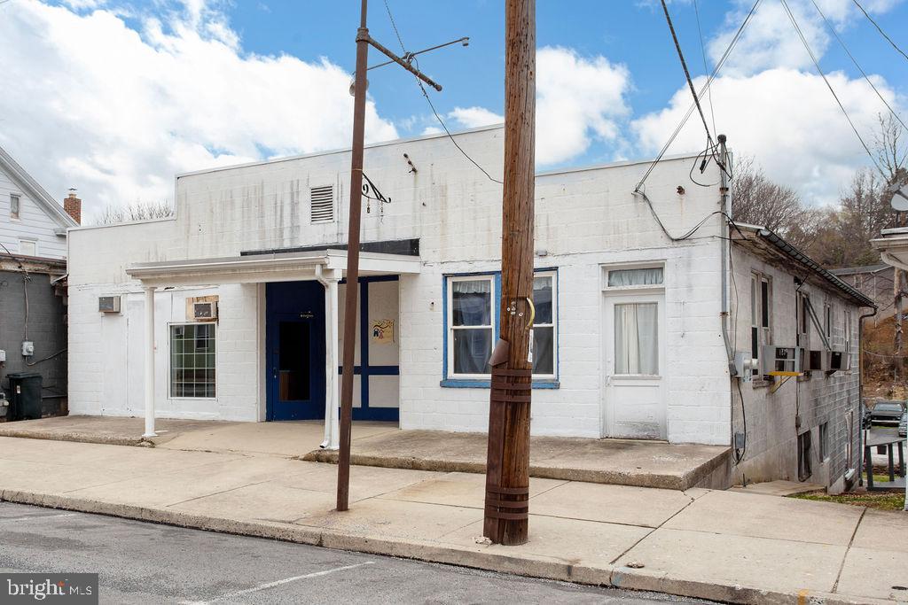144 W MAIN STREET