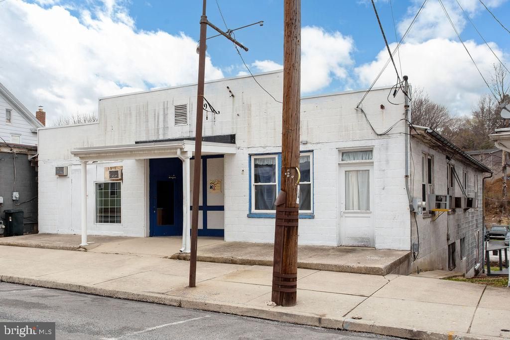 Photo of 144 W Main Street, WINDSOR, PA 17366 (MLS # PAYK2078804)