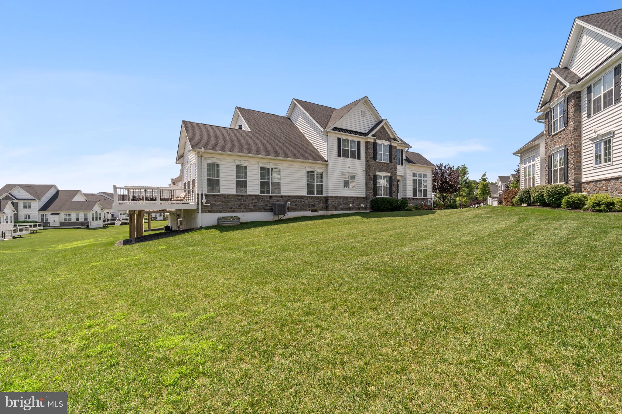 ENCLAVE AT ELLIS PRE - Residential