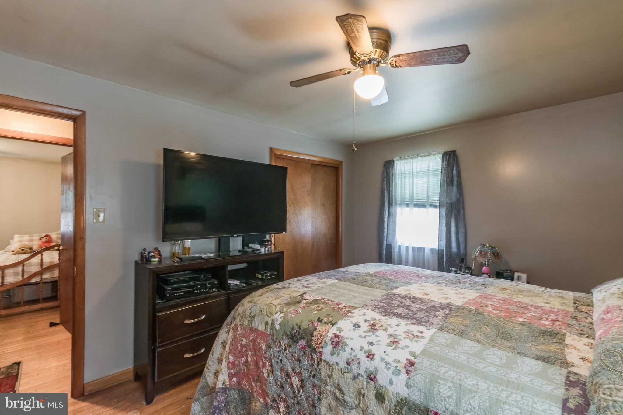 MOUNTAIN VIEW ACRES - Residential