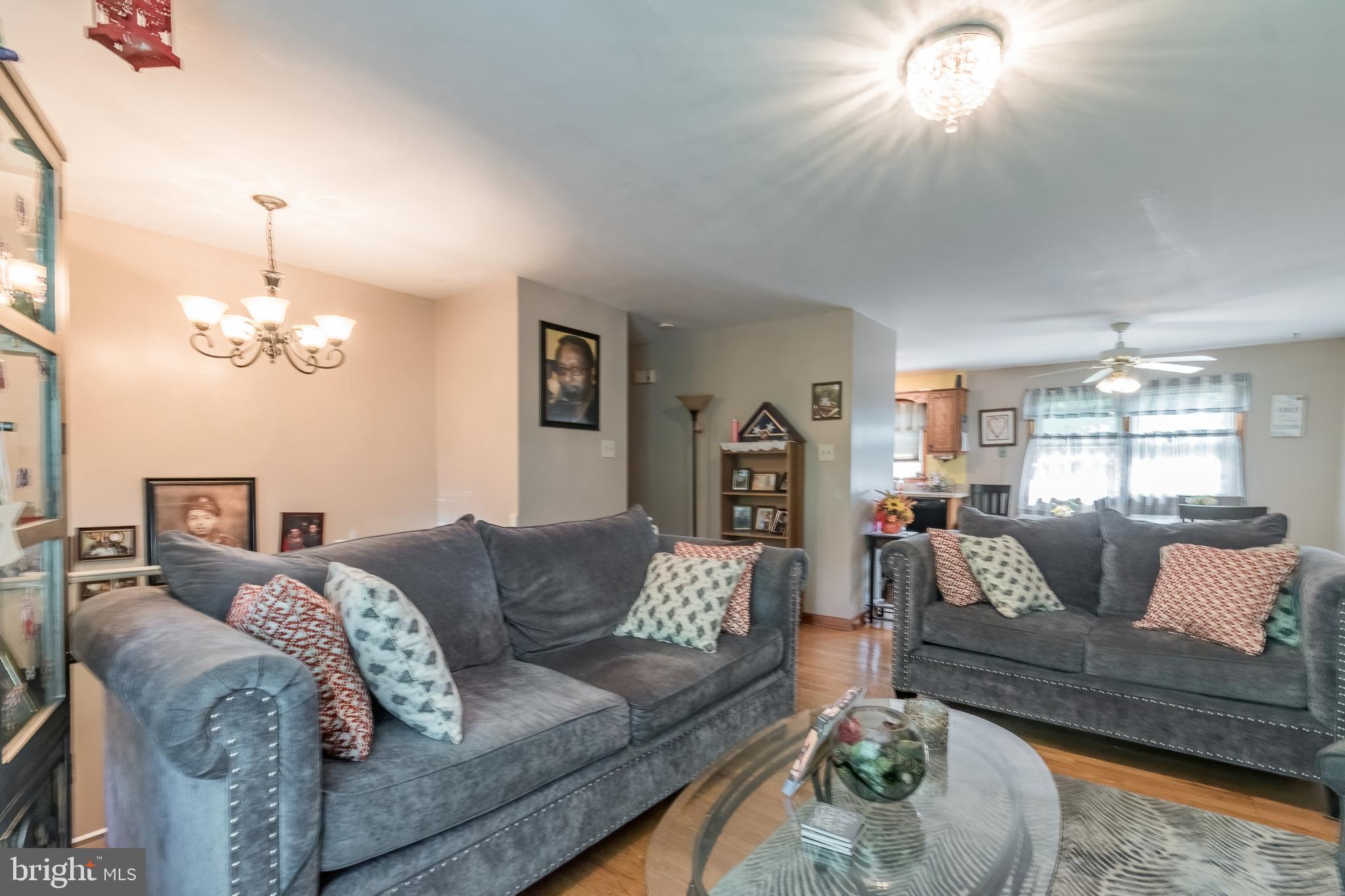 MOUNTAIN VIEW ACRES - Residential