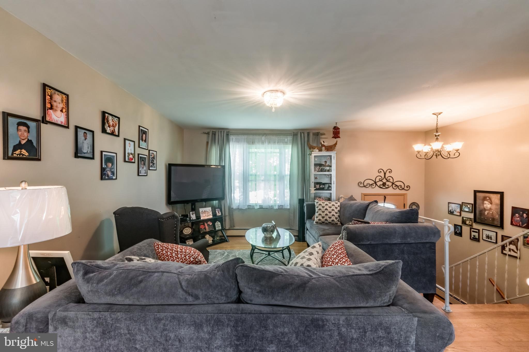 MOUNTAIN VIEW ACRES - Residential