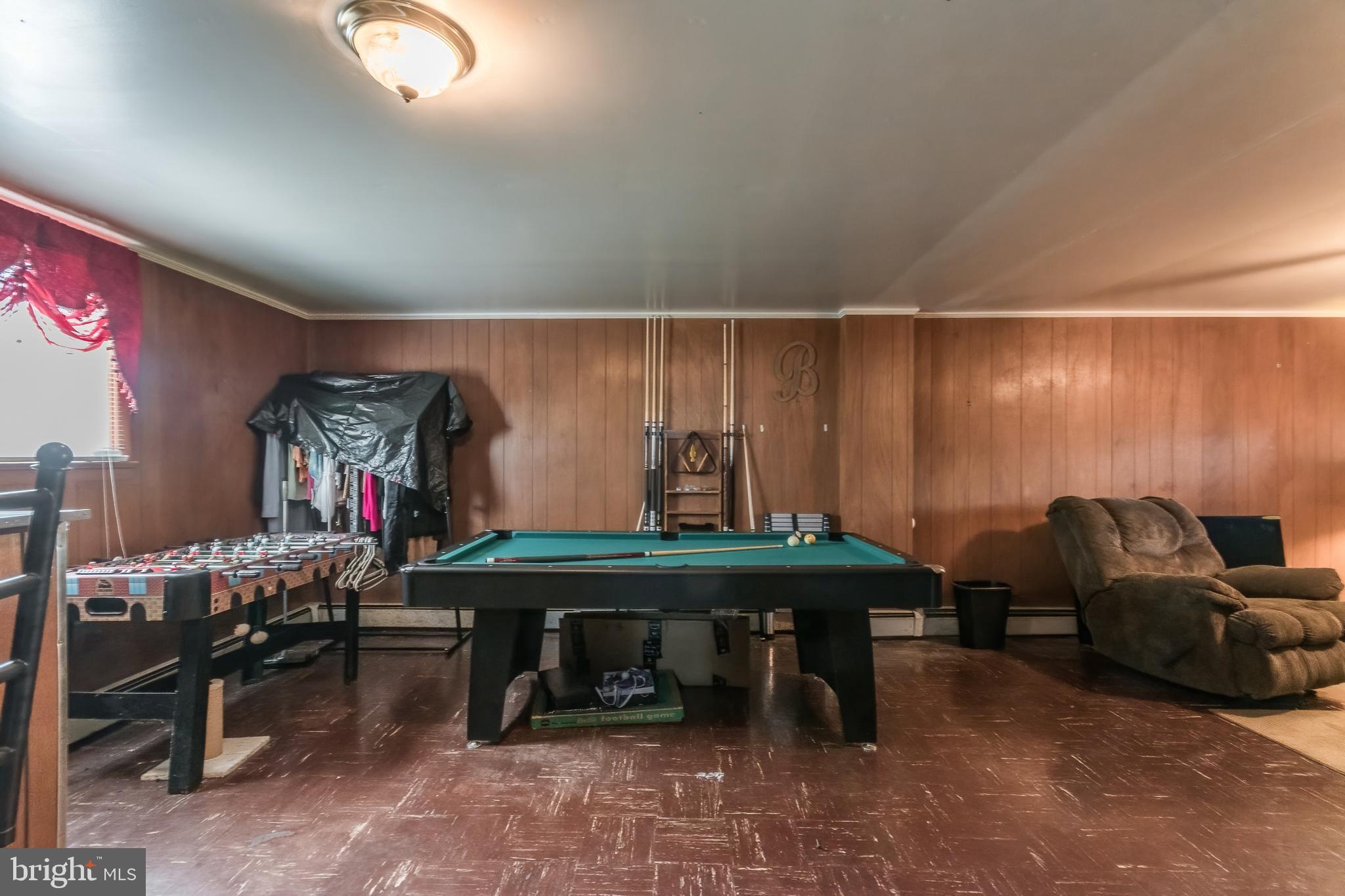 MOUNTAIN VIEW ACRES - Residential