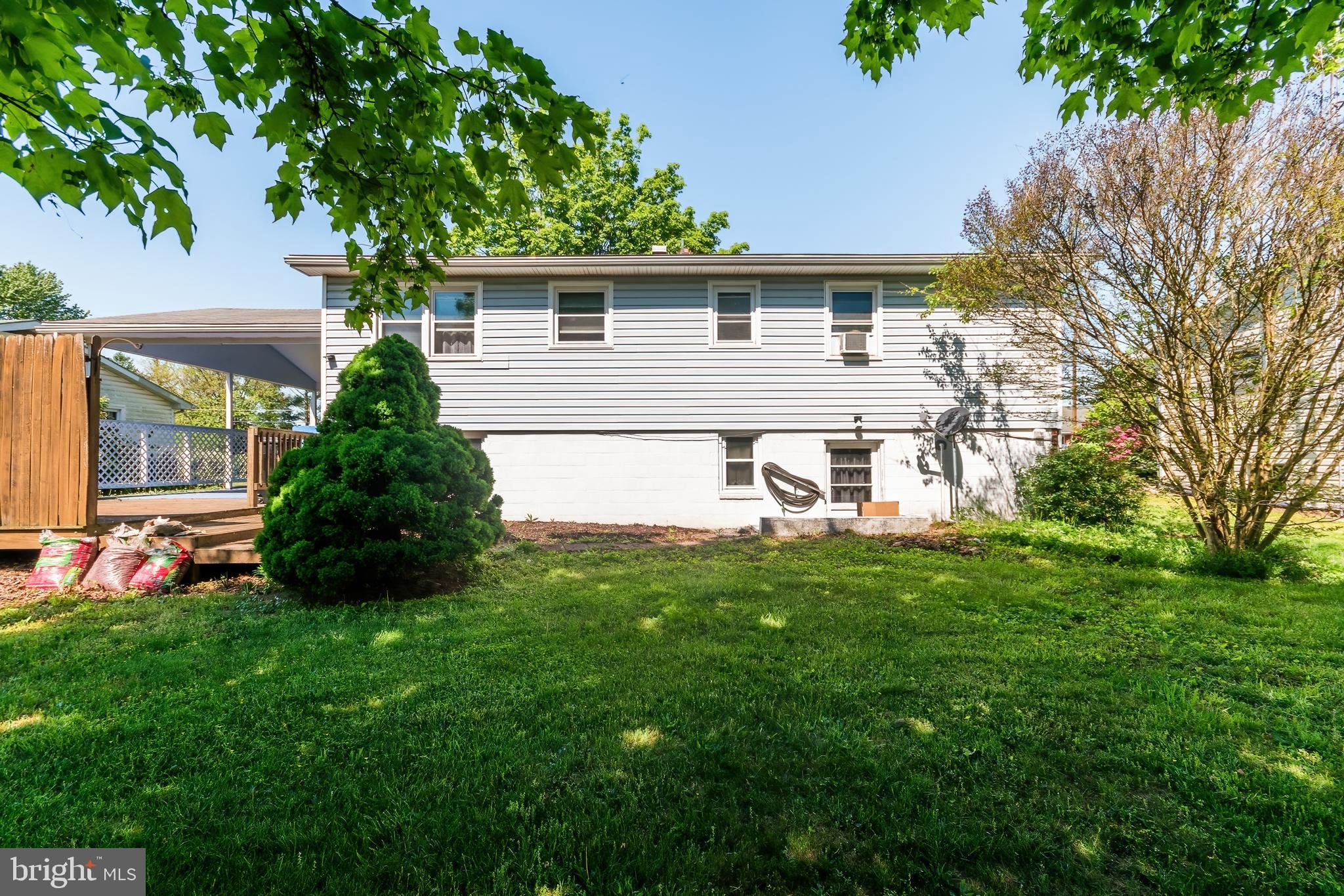 MOUNTAIN VIEW ACRES - Residential