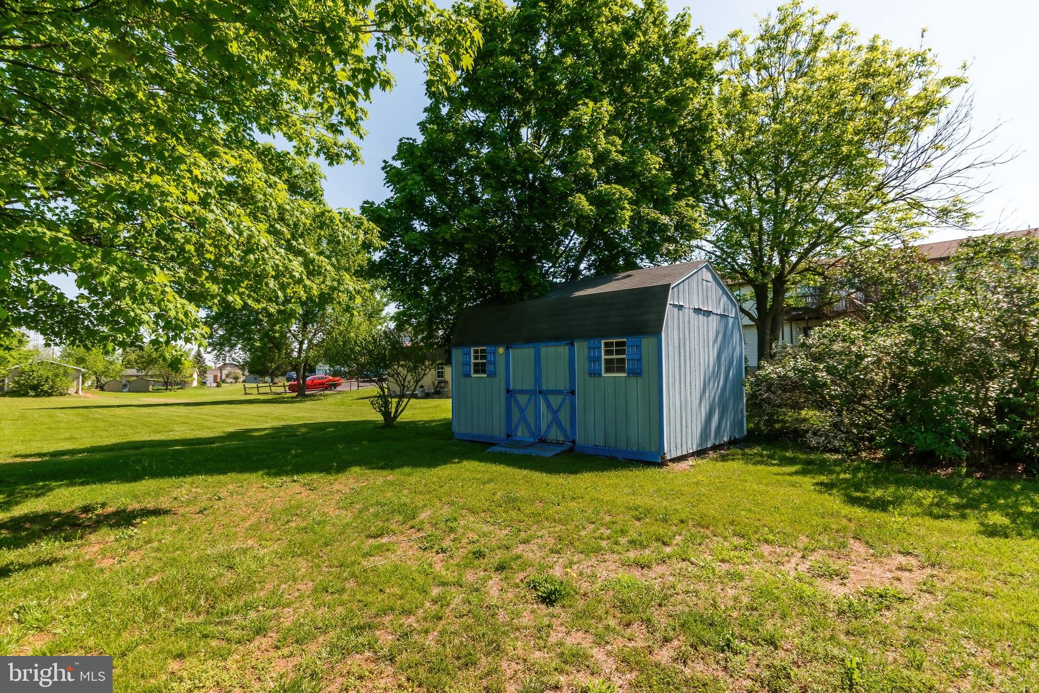 MOUNTAIN VIEW ACRES - Residential