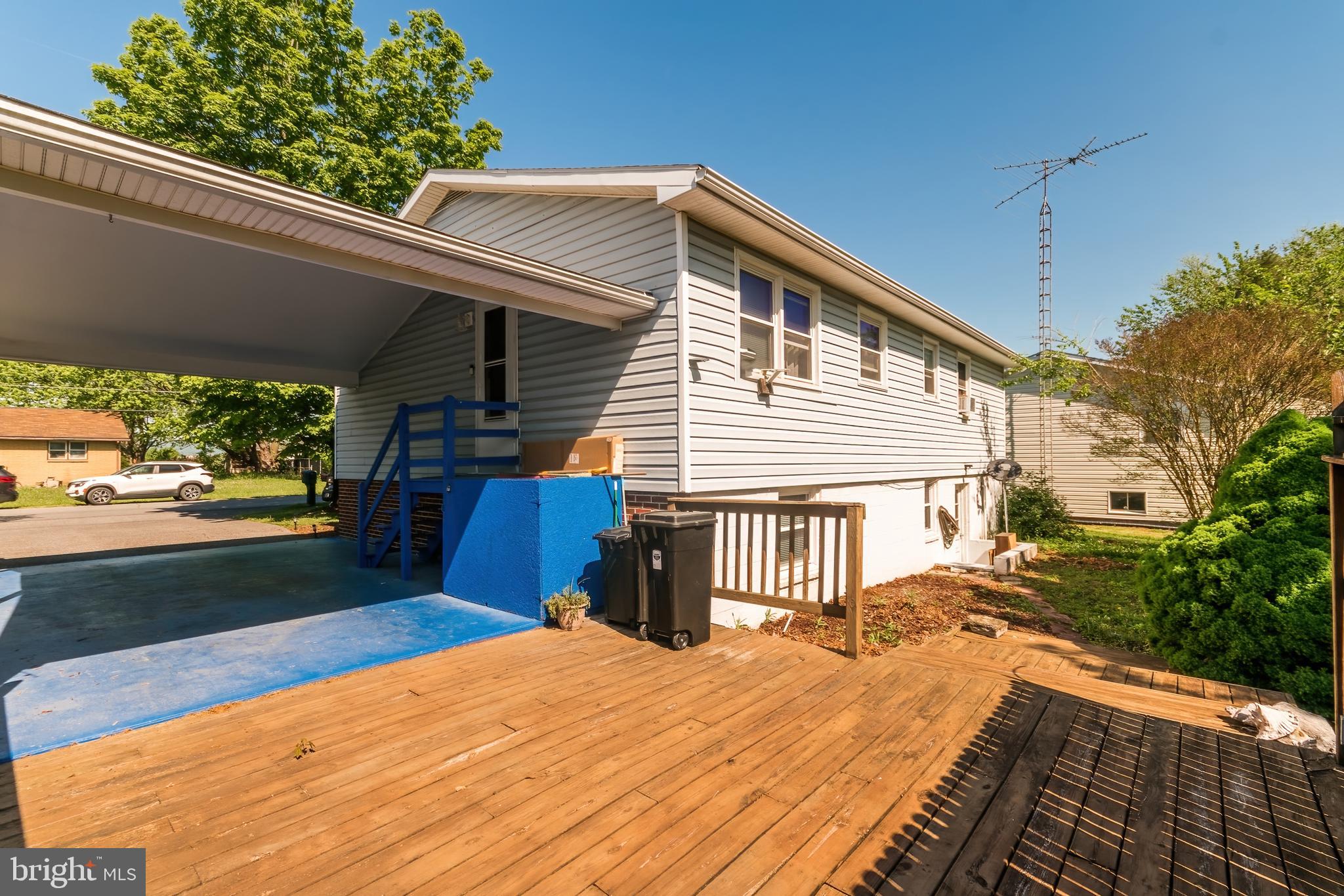 MOUNTAIN VIEW ACRES - Residential