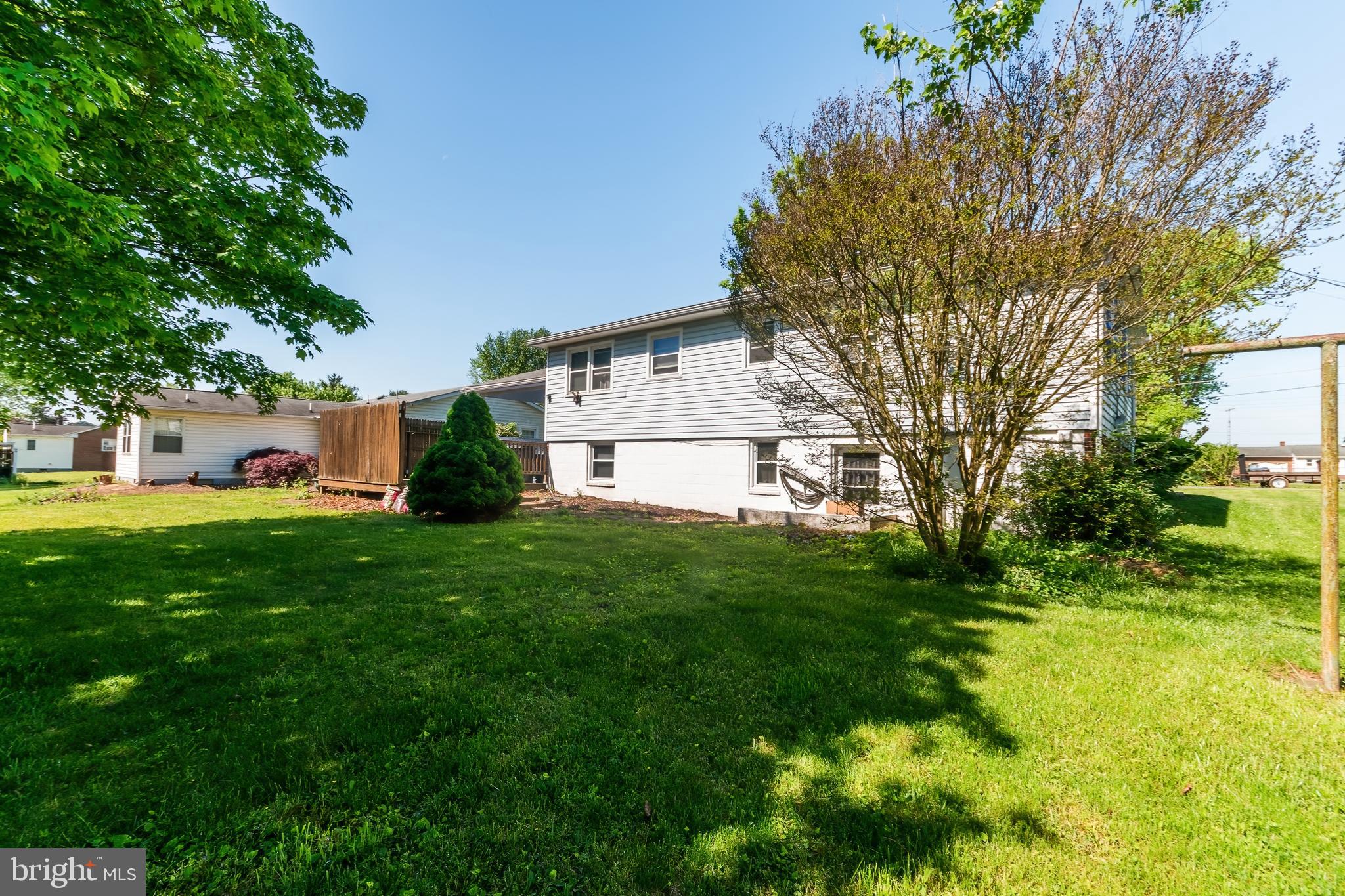 MOUNTAIN VIEW ACRES - Residential