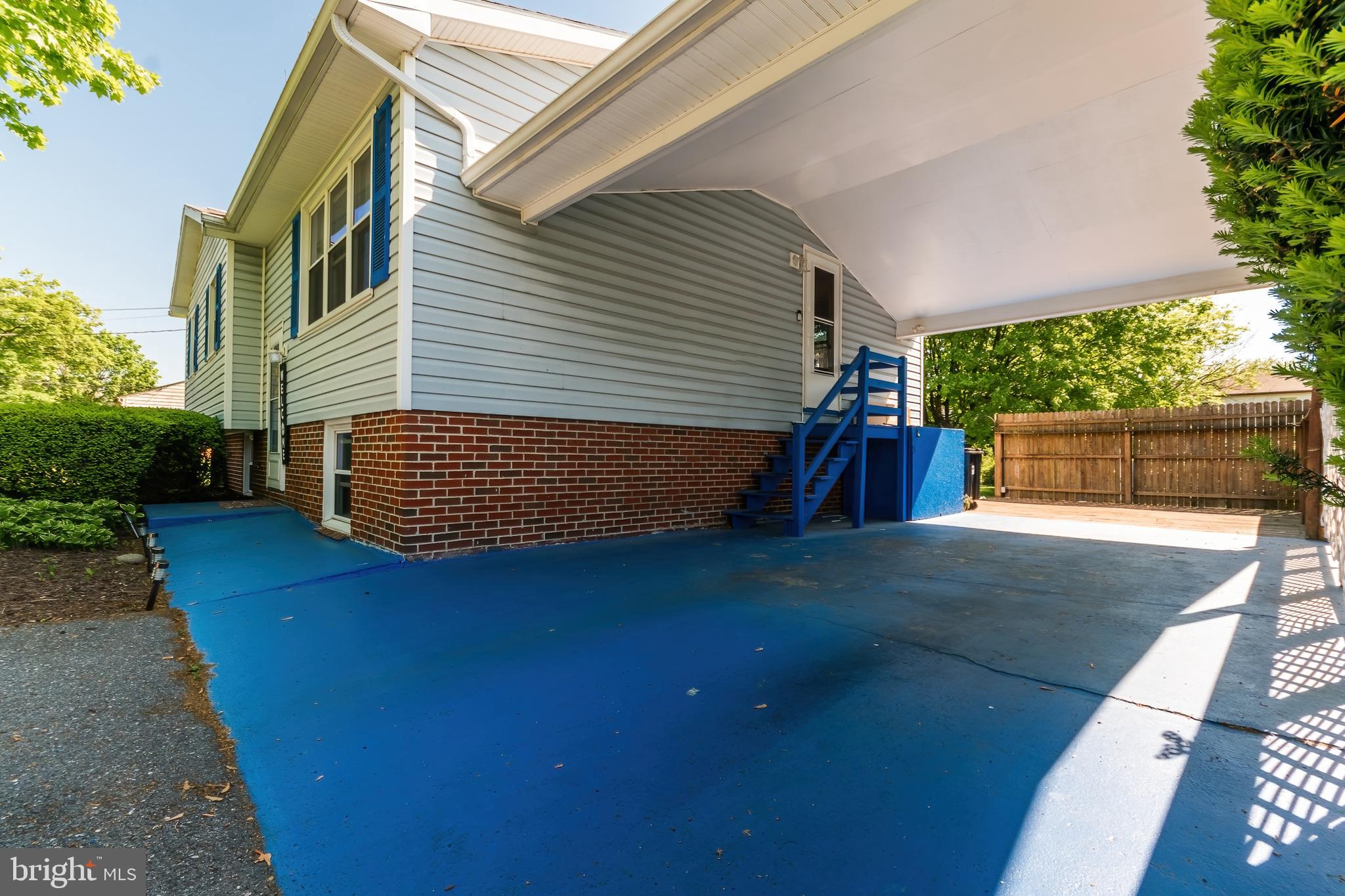 MOUNTAIN VIEW ACRES - Residential