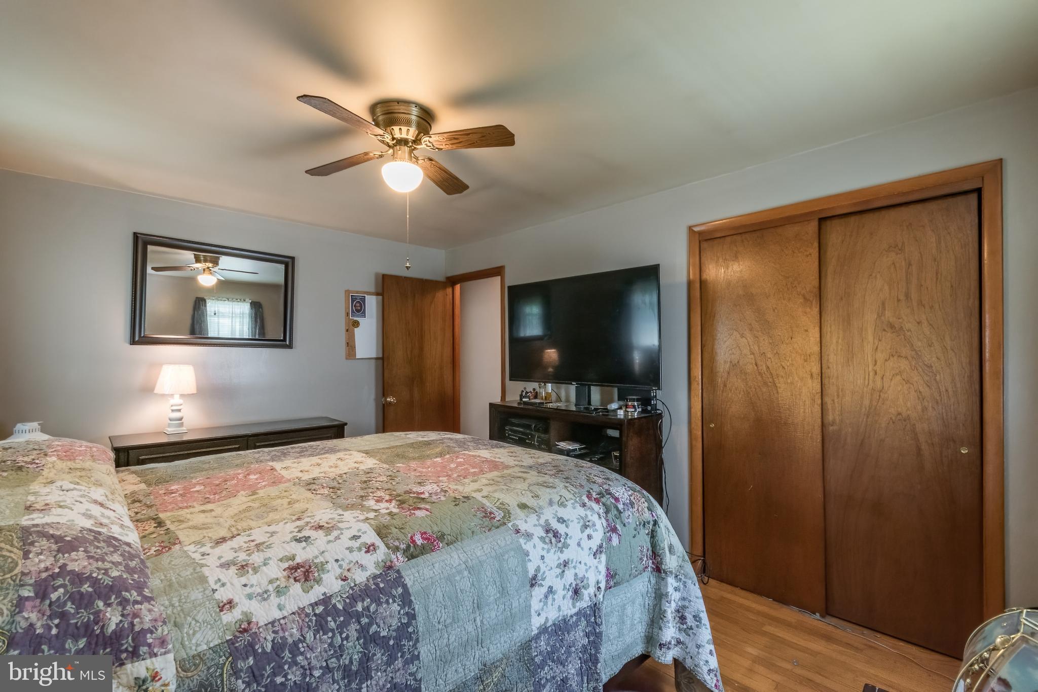 MOUNTAIN VIEW ACRES - Residential