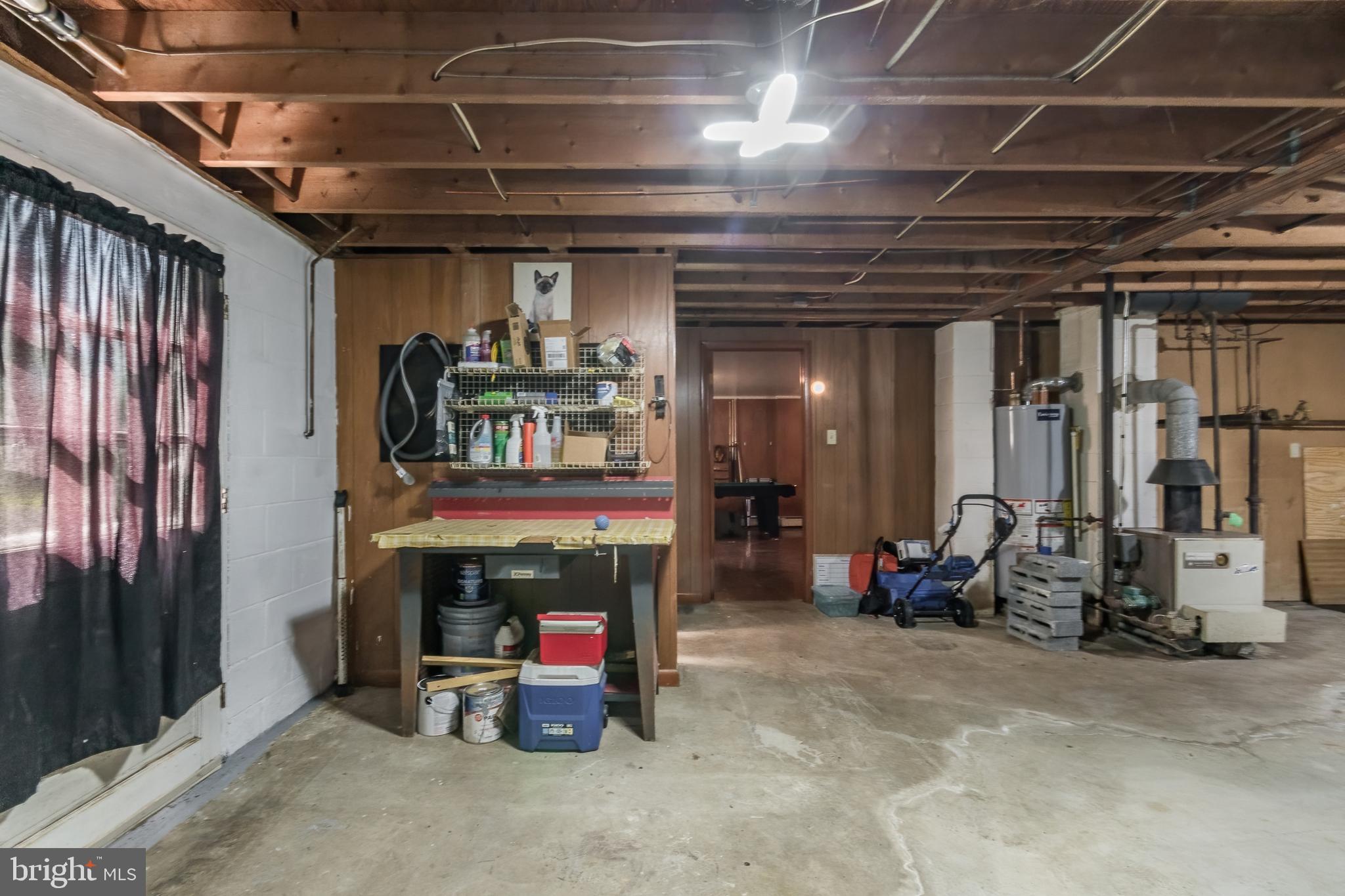 MOUNTAIN VIEW ACRES - Residential