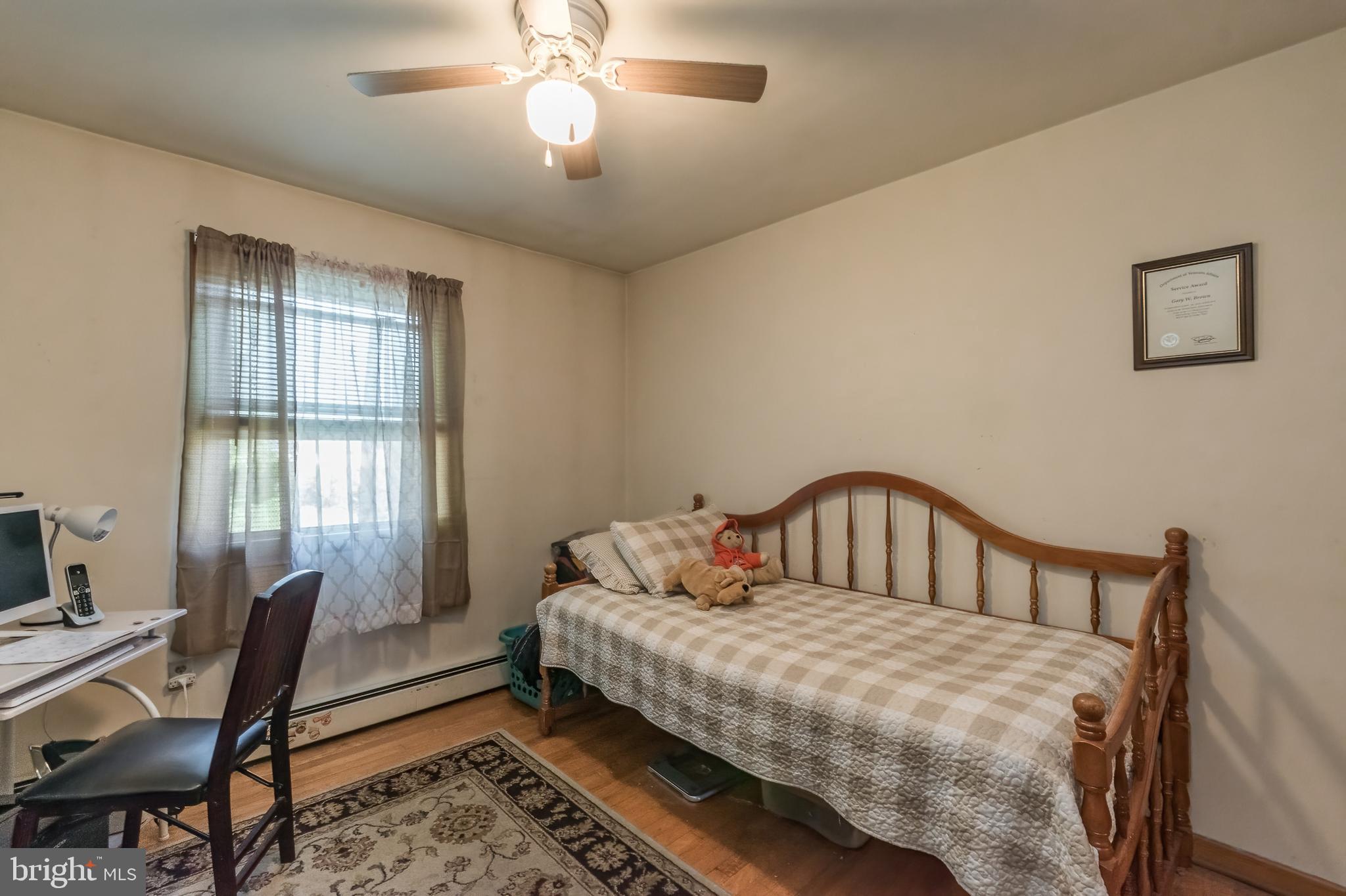 MOUNTAIN VIEW ACRES - Residential