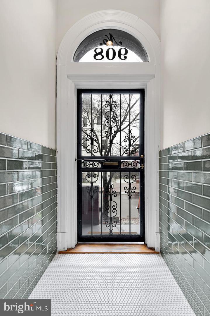 908 WESTMINSTER STREET NW