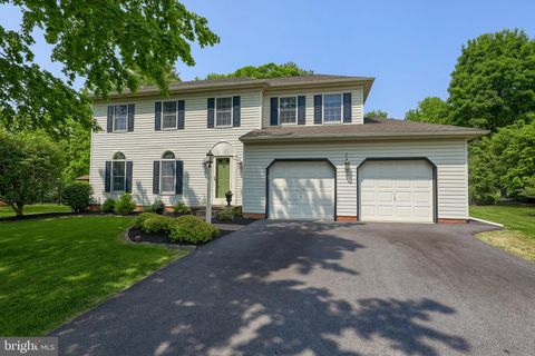 Photo of 352 N HOMESTEAD DR, LANDISVILLE, PA 17538 (MLS # PALA2035482)