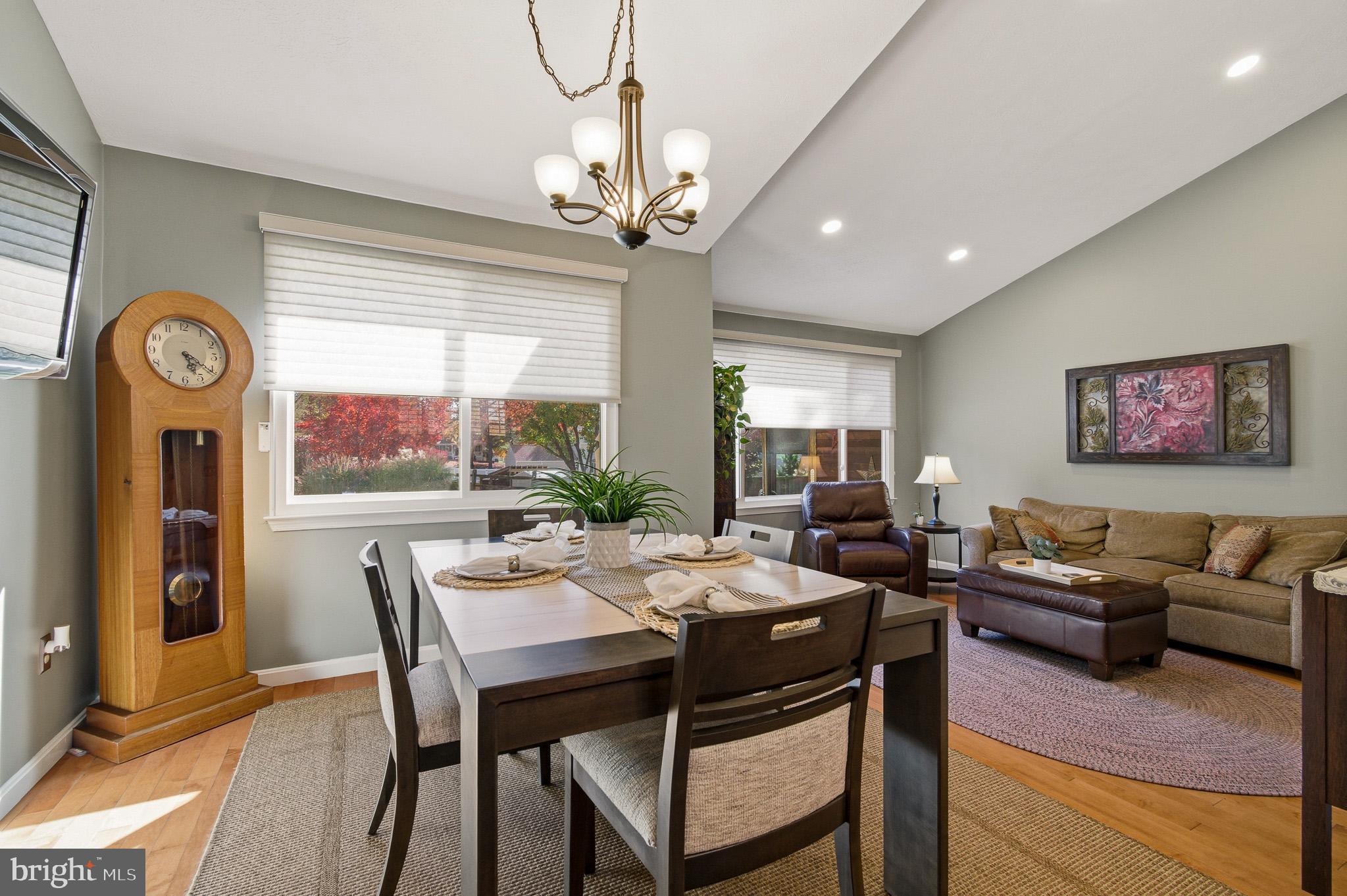 BRAMPTON HILLS - Residential