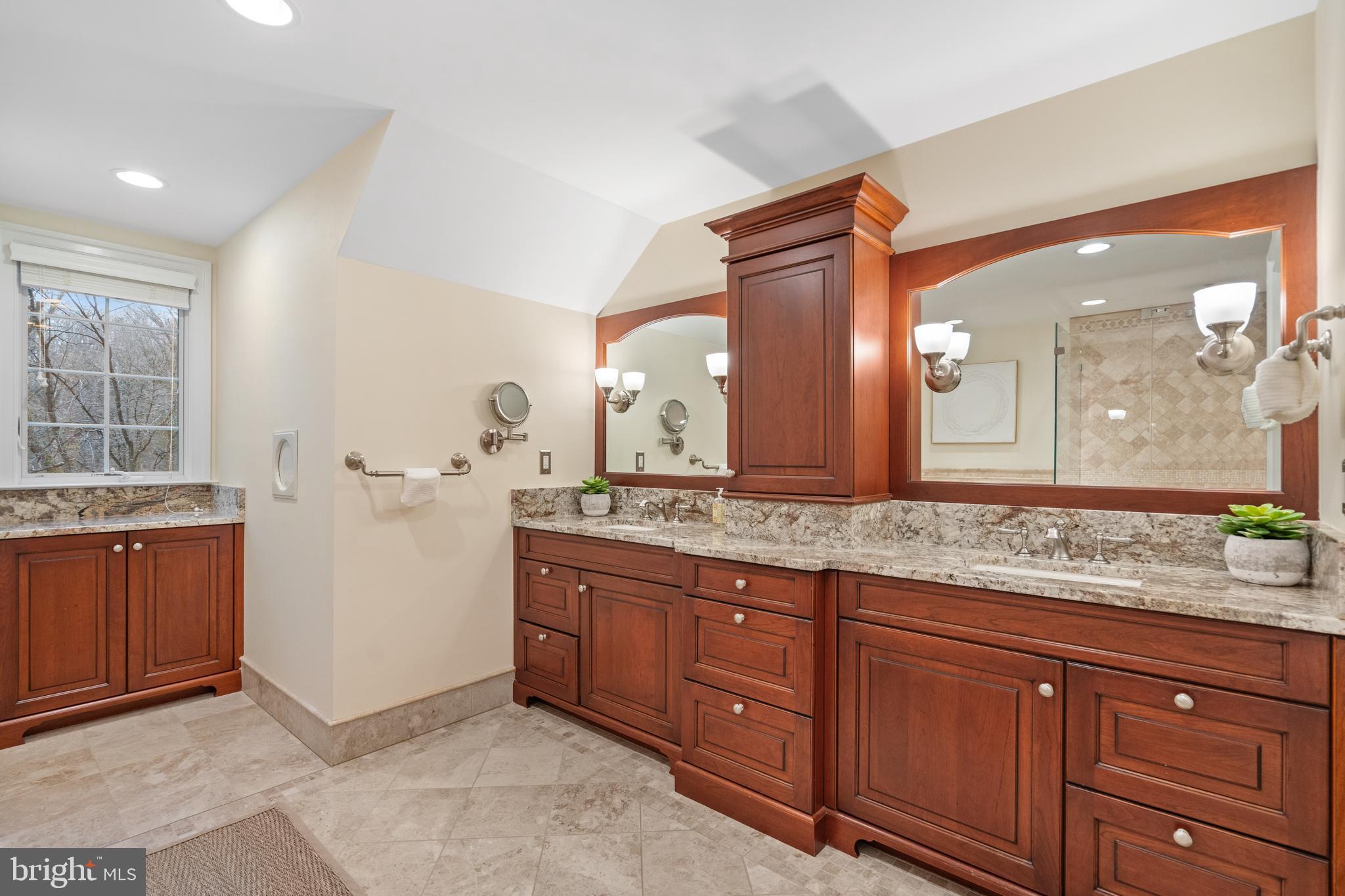 GREENSPRING VALLEY - Residential