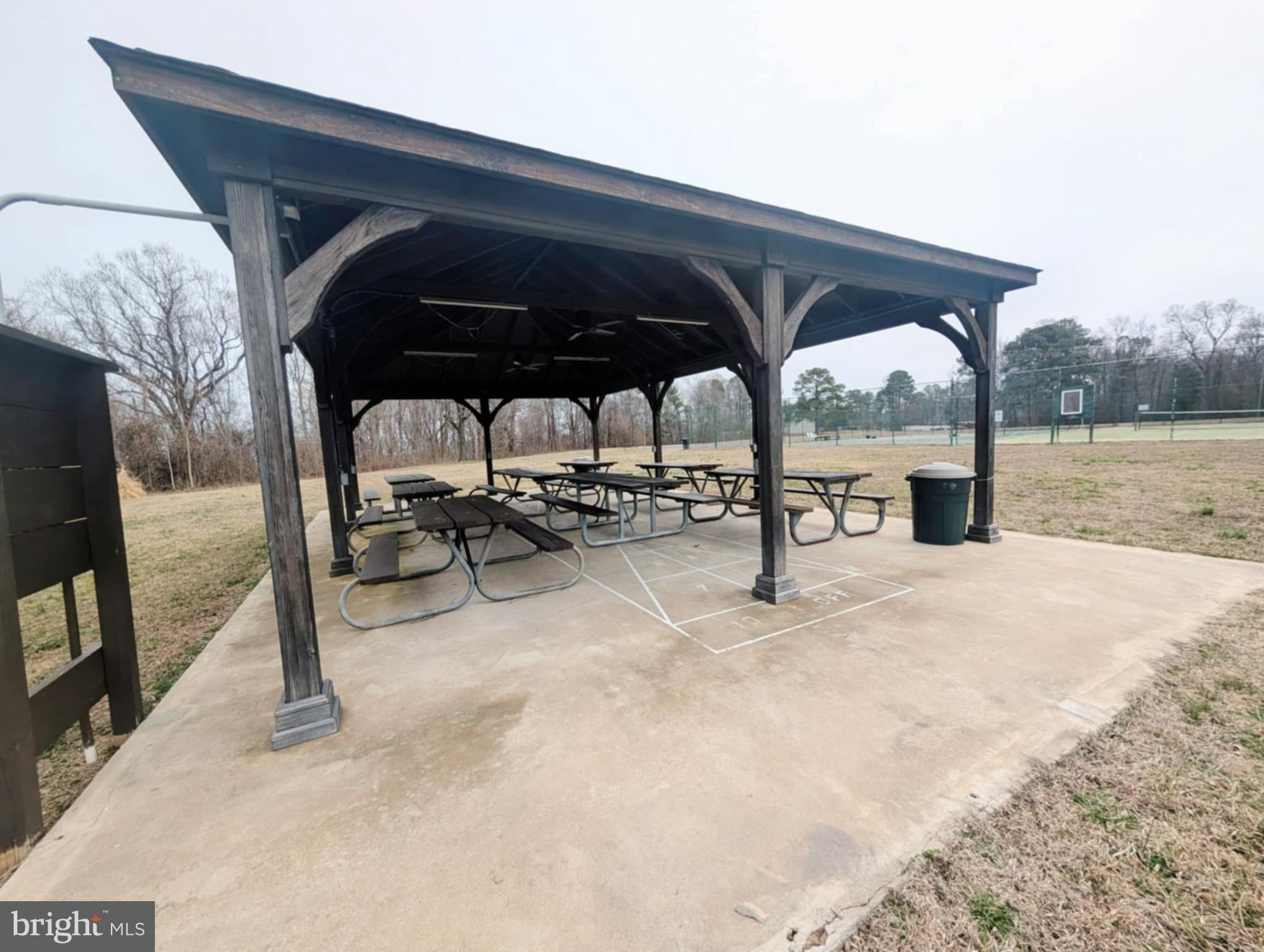 STRATFORD HARBOUR - Land