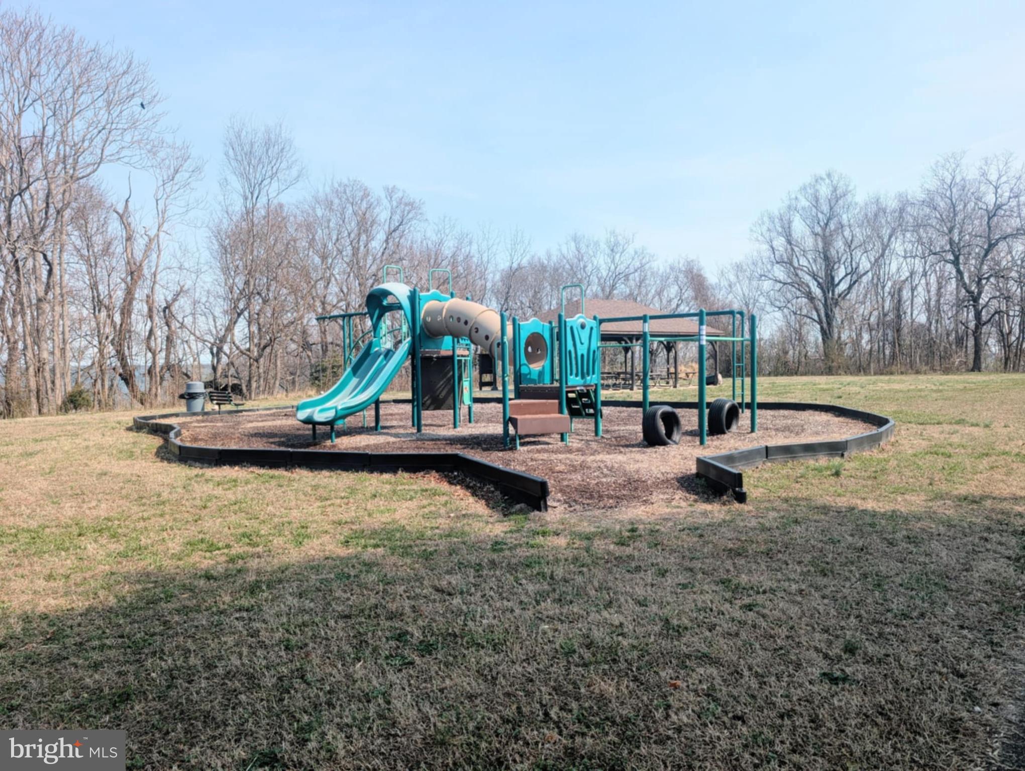 STRATFORD HARBOUR - Land